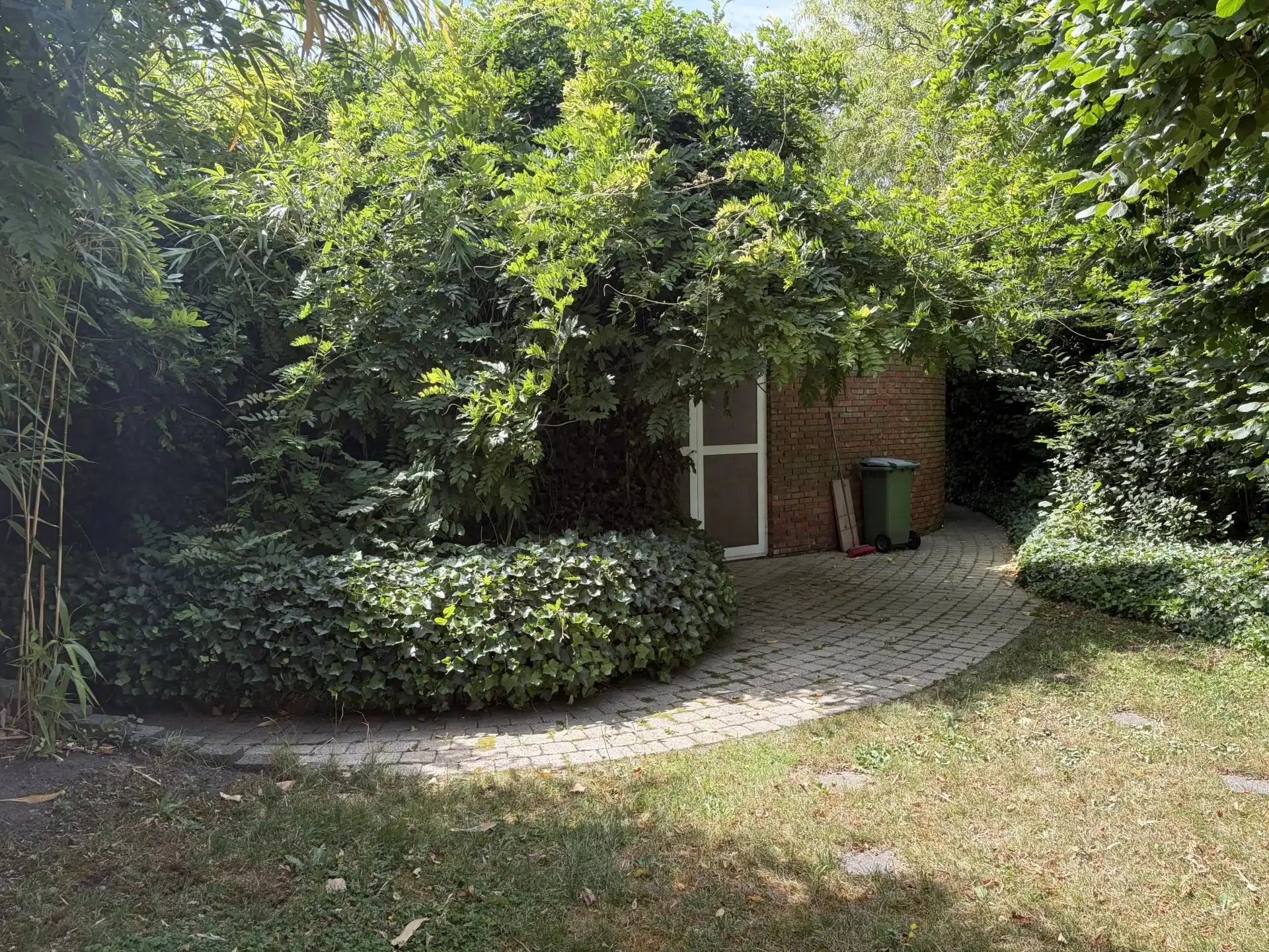 Gelijkvloerse commerciële ruimte in het centrum van Kiewit foto 17