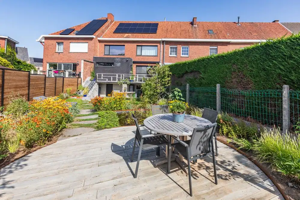 Vernieuwde woning met praktijk in de Arendswijk foto 10
