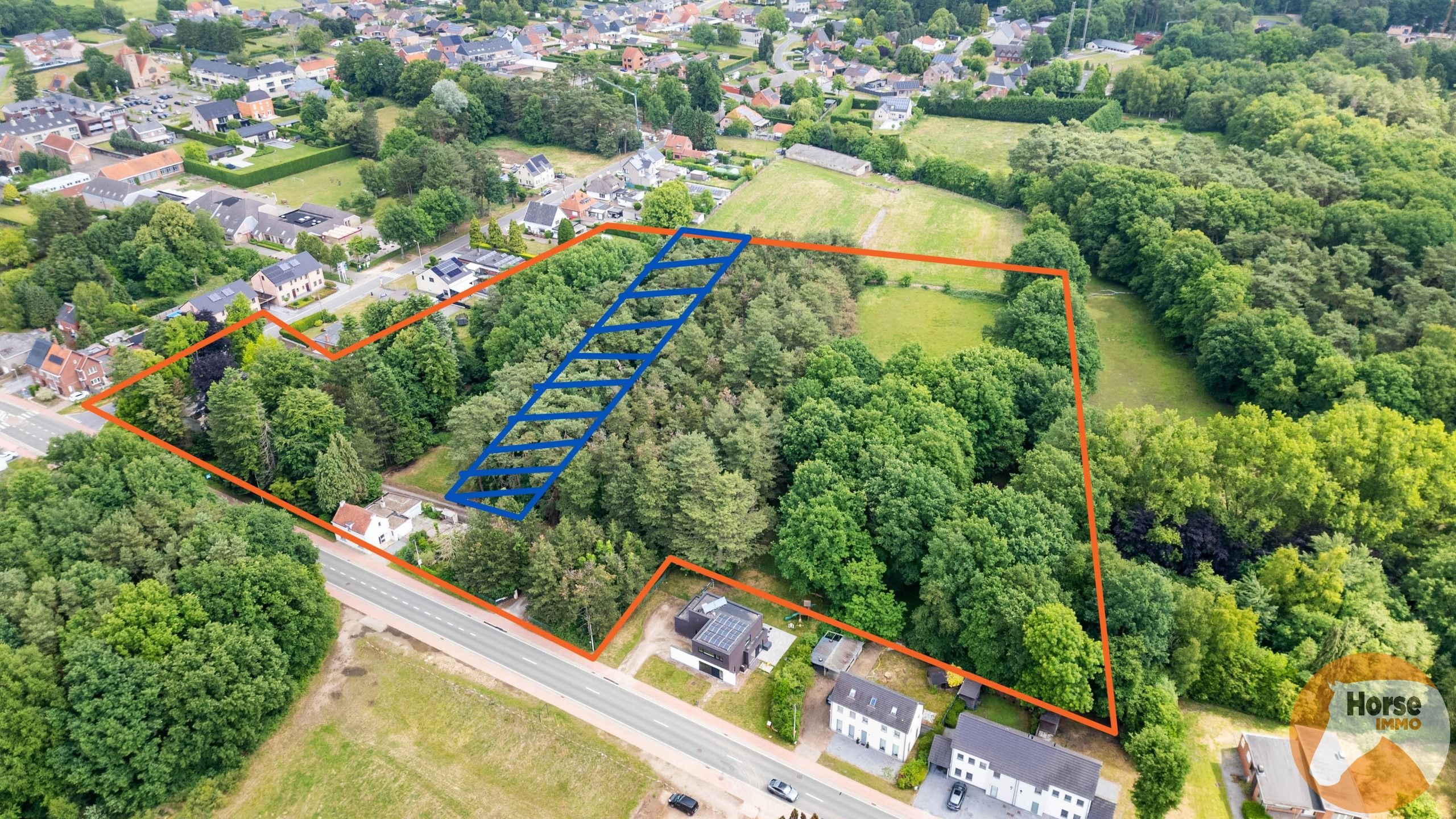 BERINGEN - Ruime woning + projectgrond foto {{pictureIndex}}