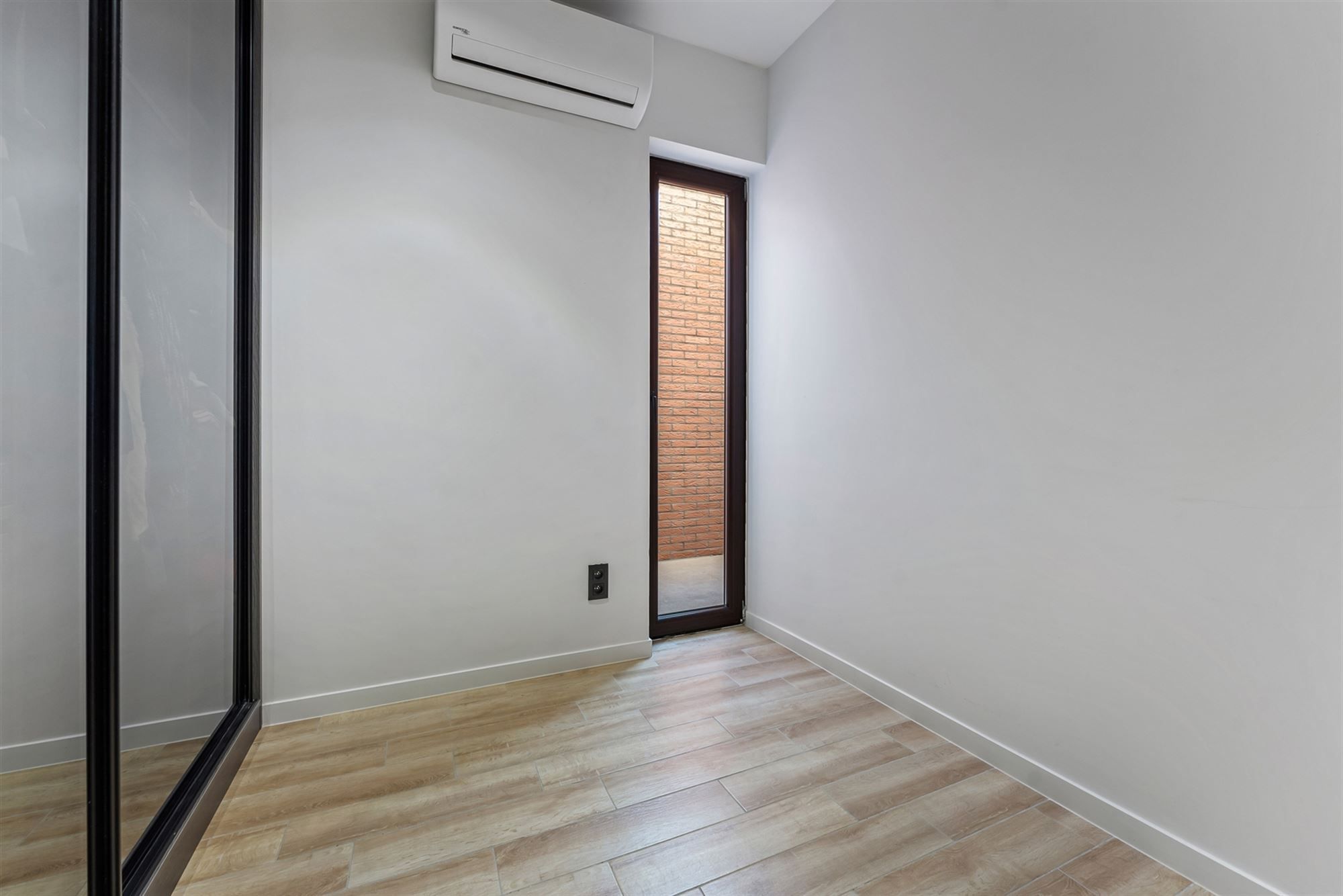 RECENT GERENOVEERD APPARTEMENT MET 2 SLAAPKAMERS IN CENTRUM BERINGEN MET PARKEERPLAATS foto 18