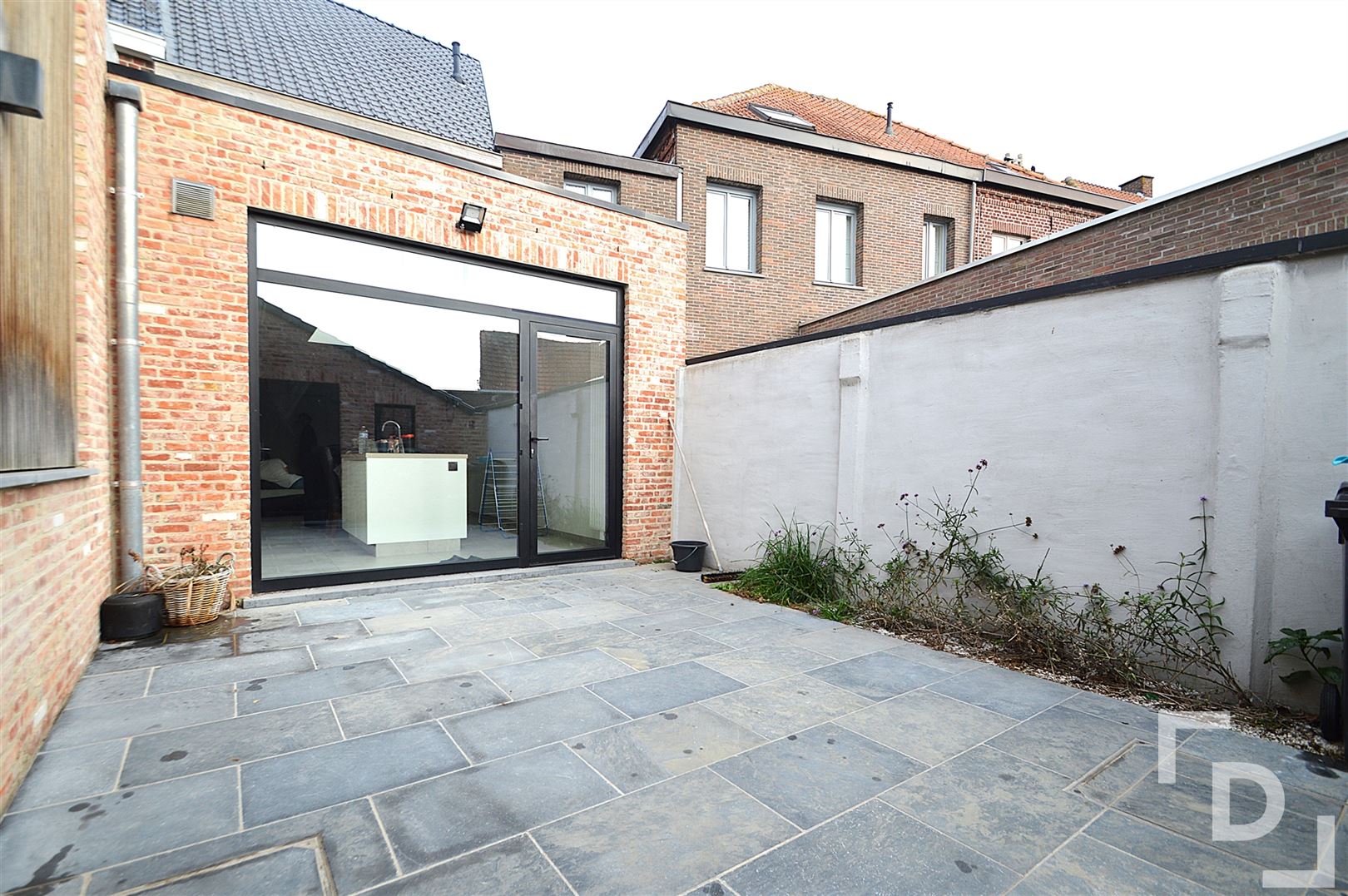 Gerenoveerde woning met 3 slaapkamers en fietsenberging.  foto 17
