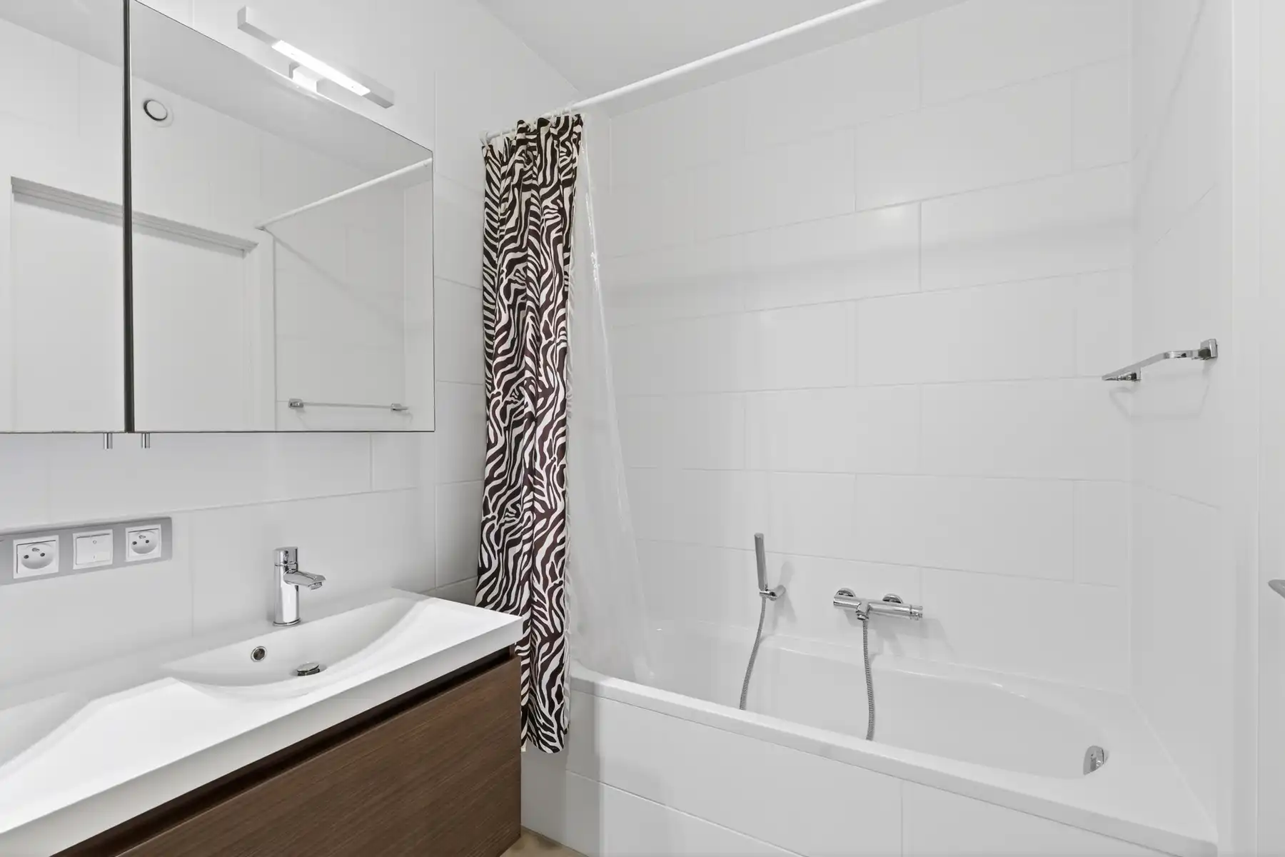 Ruim 3 slpk. appartement nabij centrum Gent foto 15