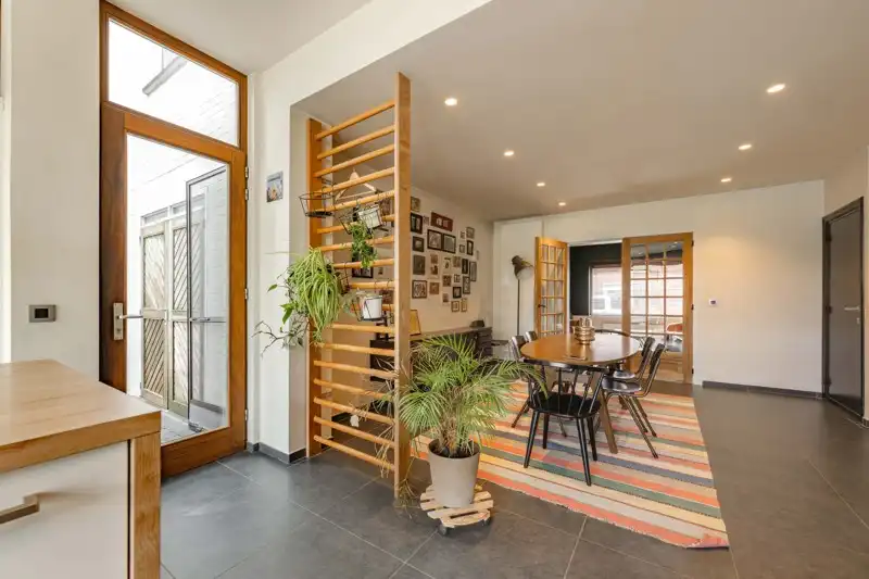 Verborgen parel met 3 slaapkamers en garage in Deerlijk TE KOOP! foto 9