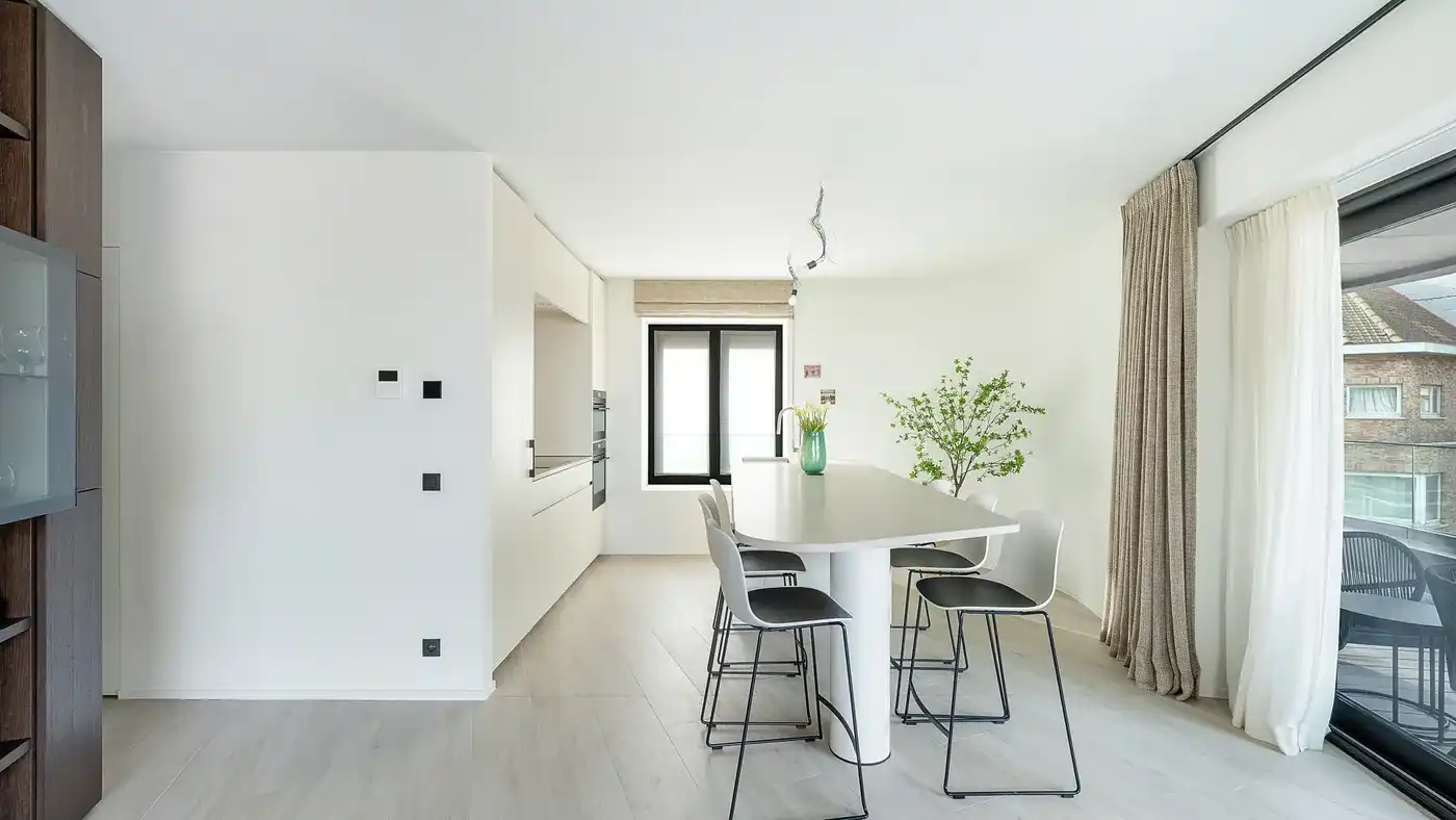 Luxueus afgewerkt hoek-appartement in de Heldentoren. foto 7