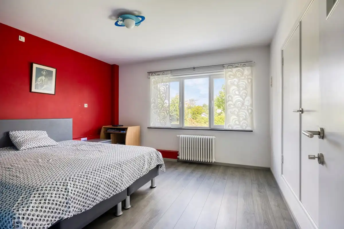 Instapklare gezinswoning met 5 slaapkamers op 16a 50ca in residentiële villawijk Henegauwberg foto 18