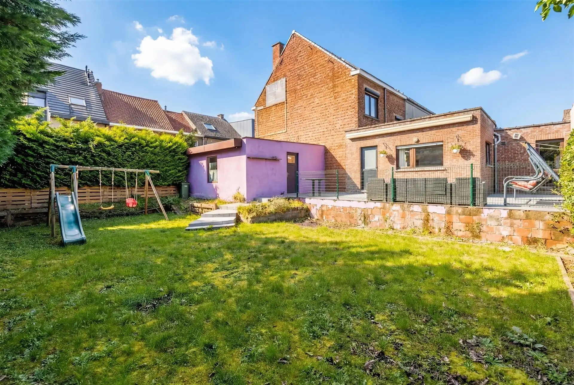 Instapklare woning met 4 slks, garage en aanpalende bouwgrond foto 24