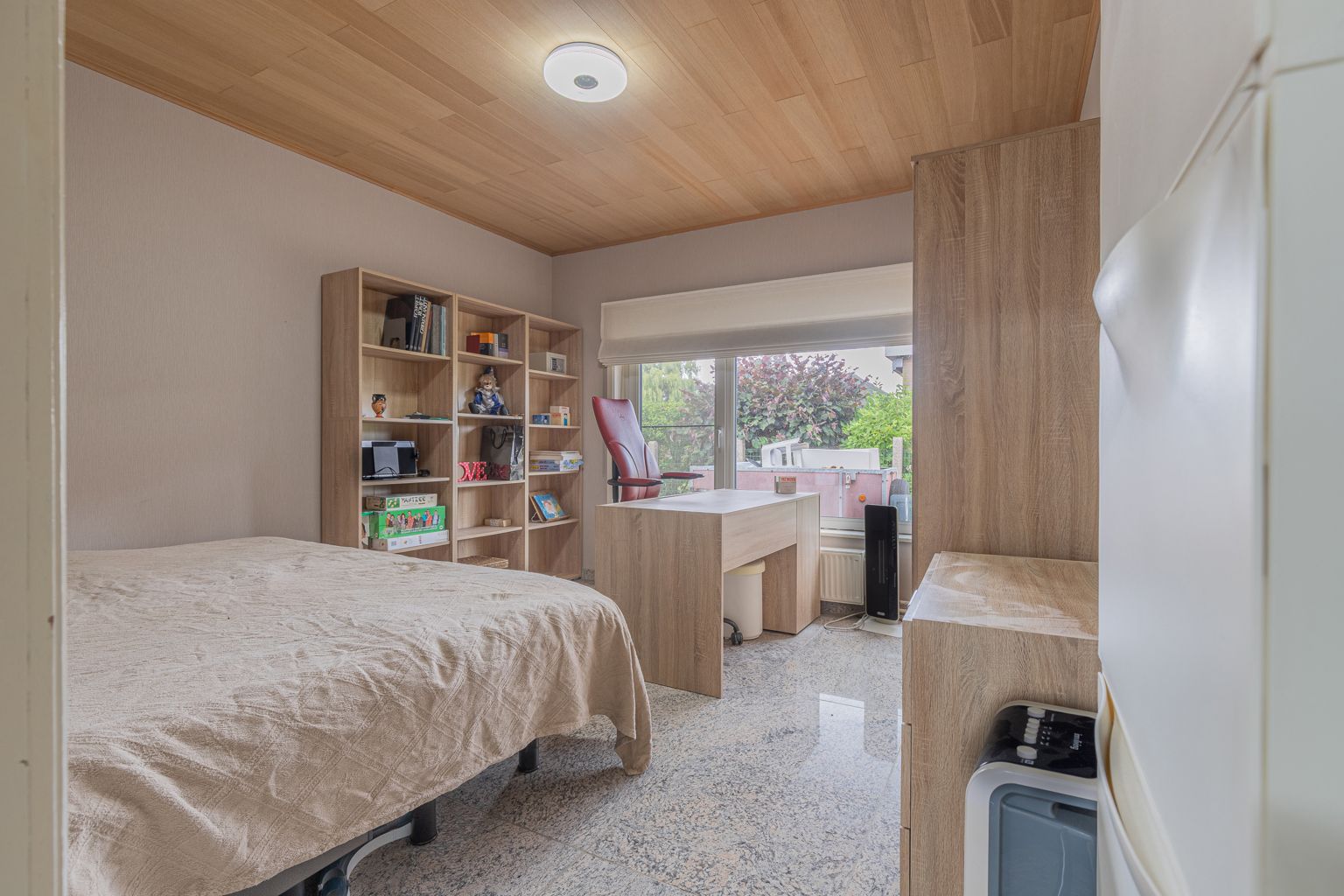 Rustig gelegen bungalow met 3 slaapkamers! foto 11