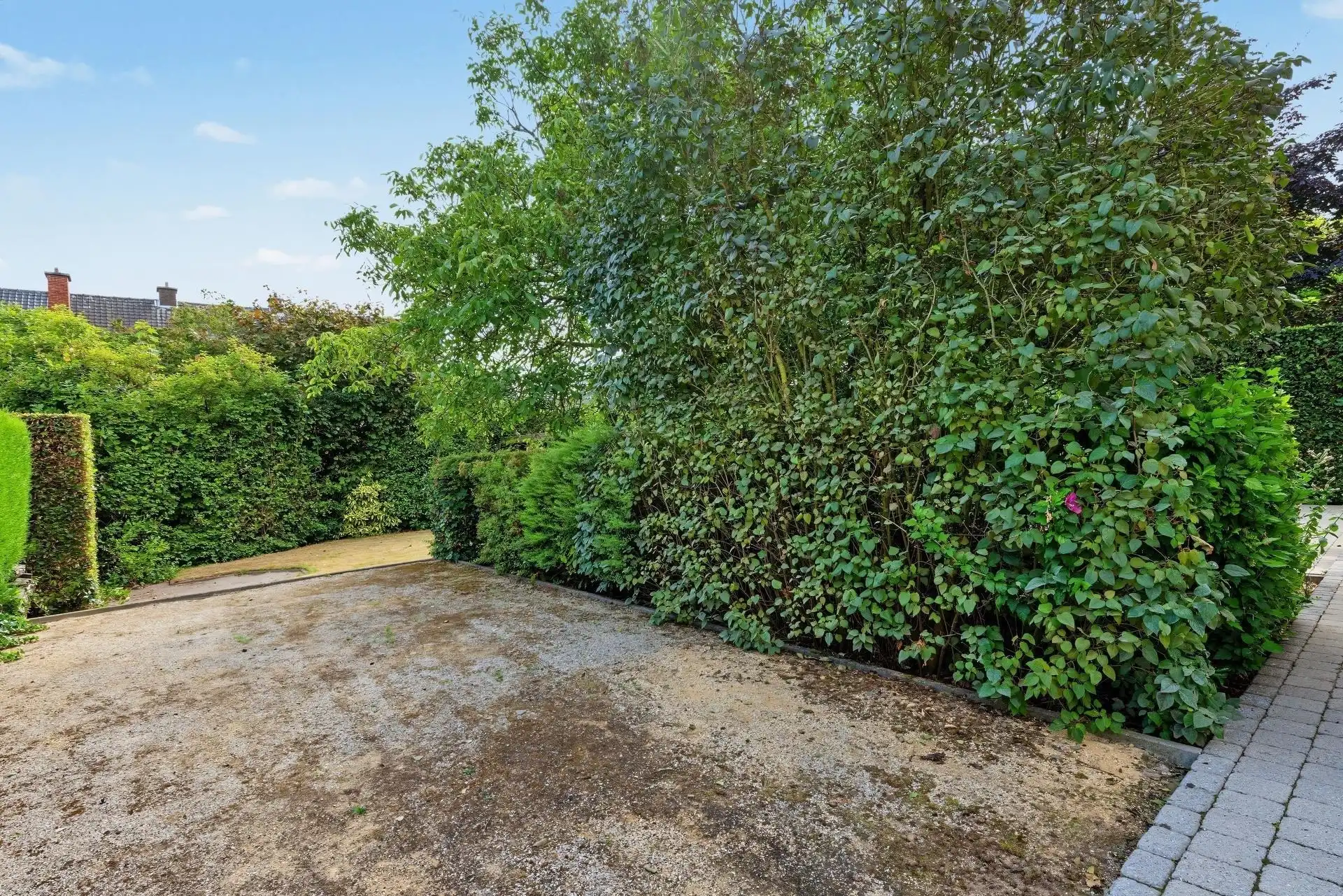 Uitstekend gelegen gezinswoning met 4 slaapkamers + bureau en ruime garage foto 25