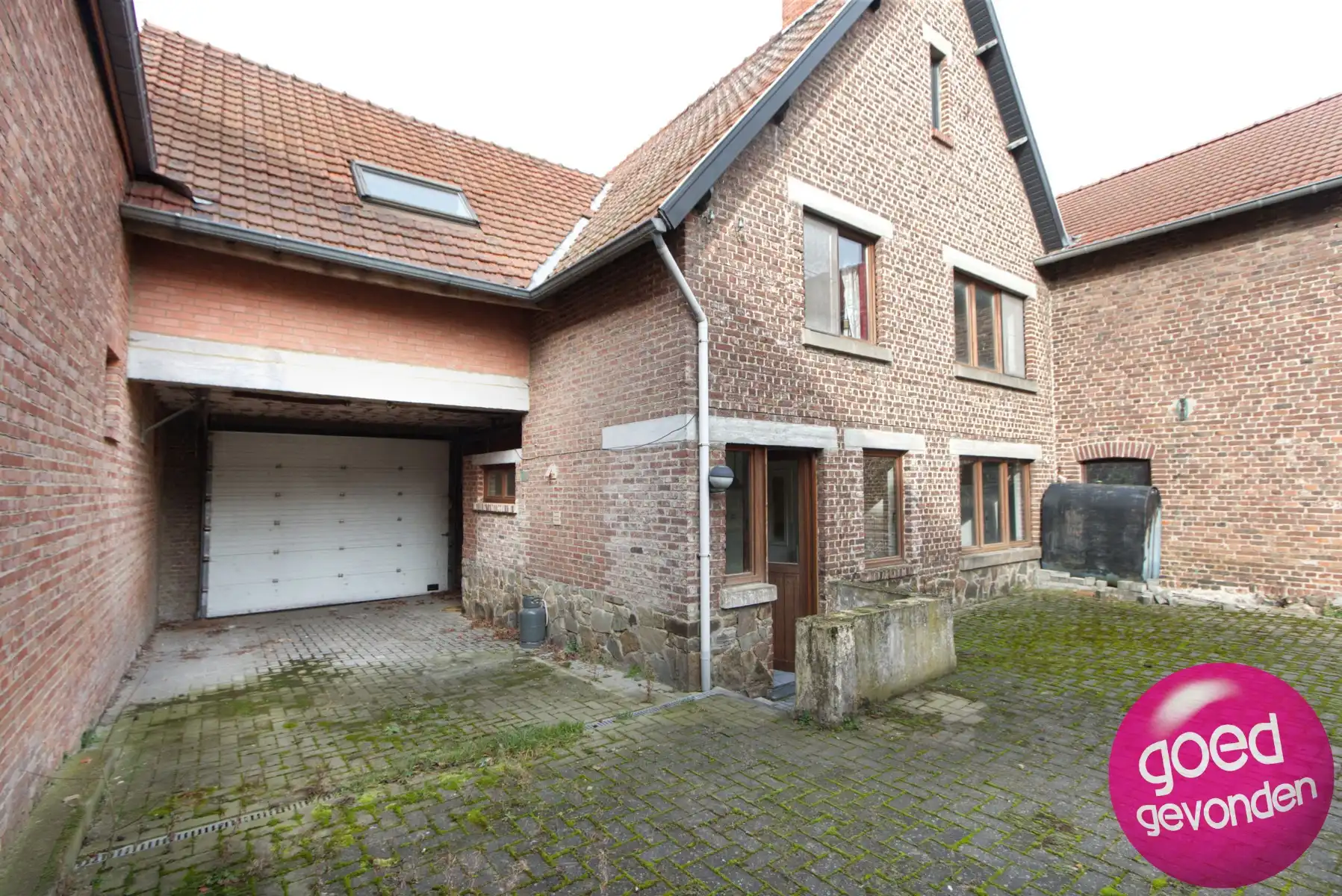 TE RENOVEREN WONING - 3 RUIME SLK - TERRAS - TUIN - PARKING foto 22