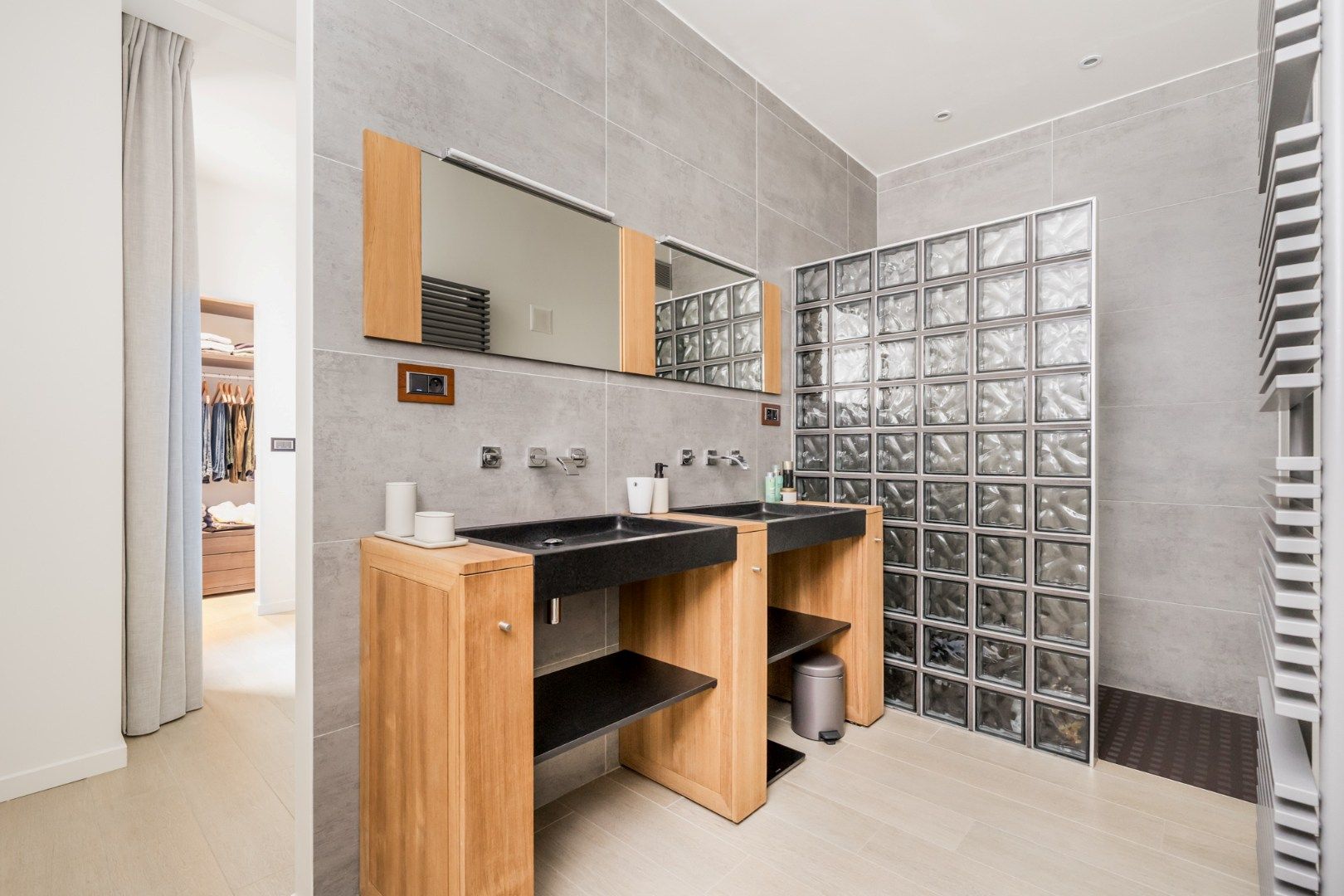 Stijlvol wonen in het hart van de Cadix-wijk foto 17