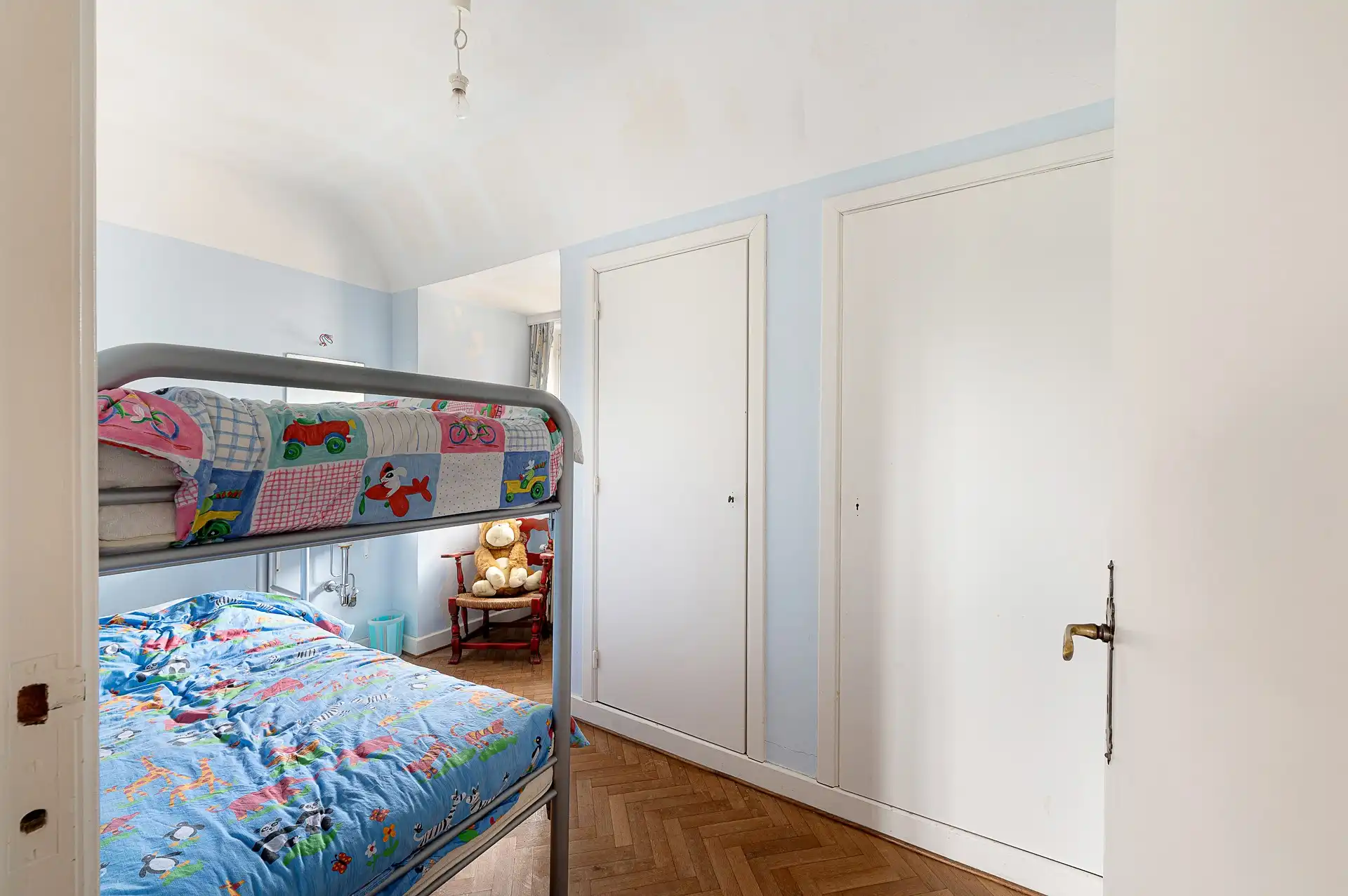 Majestueuze villa op toplocatie en 919m² grond, op slechts 150 meter van het strand foto 34
