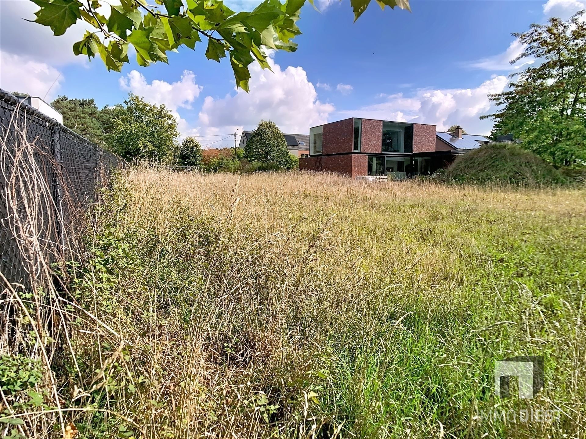 Bouwgrond in het groen met perfecte oriëntatie foto 24