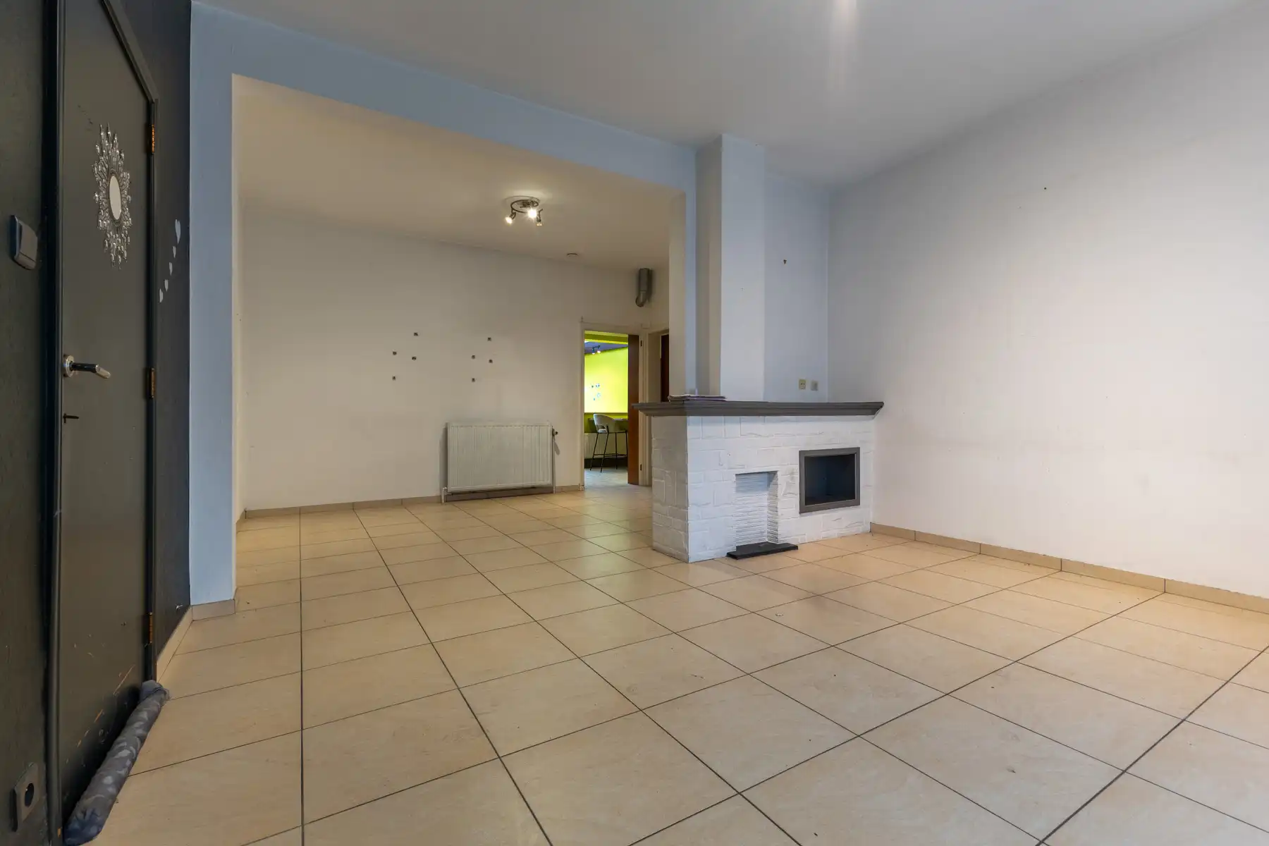 Ruime en gunstig gelegen woning met 3 slaapkamers en garage foto 4