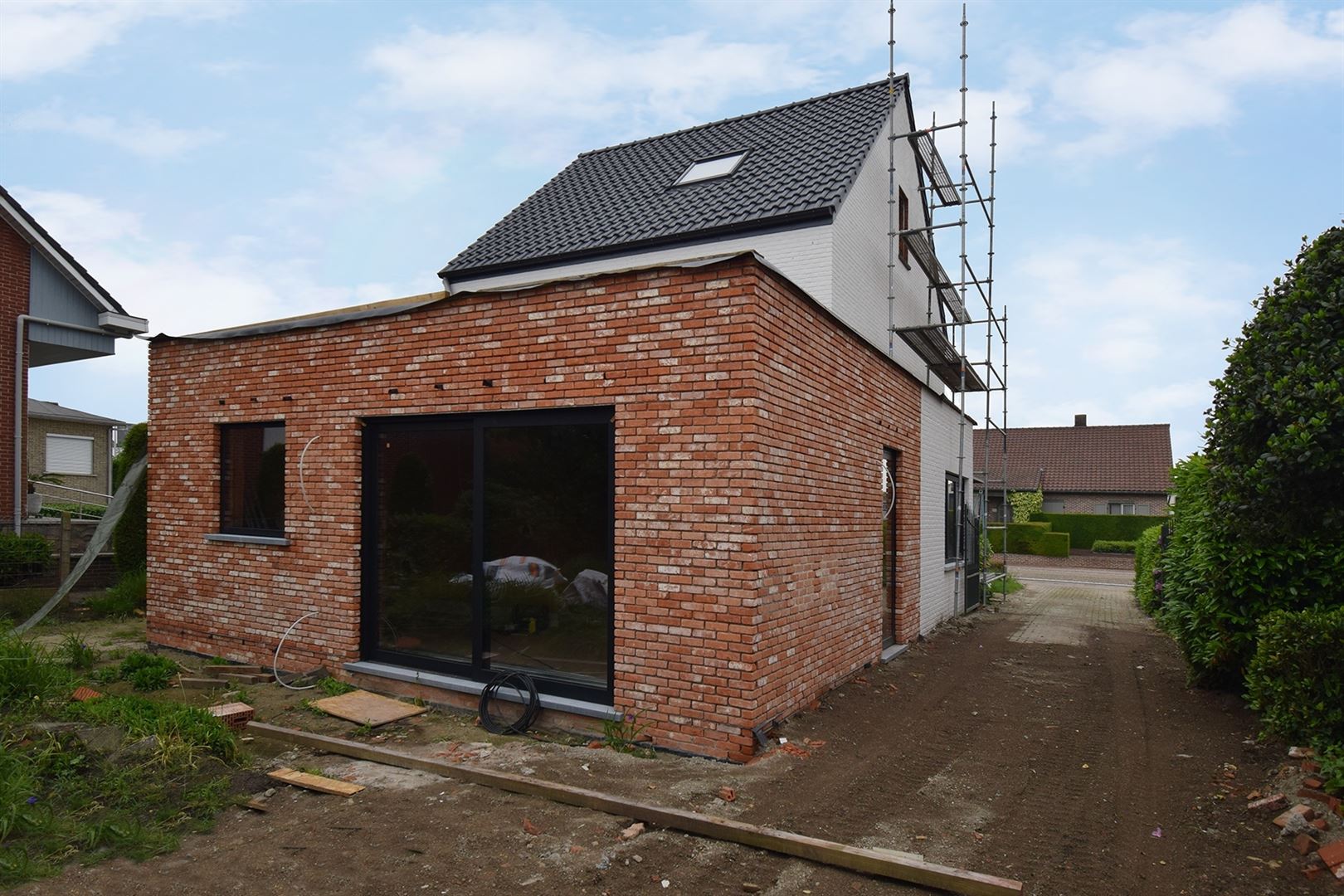 Open bebouwing met 4 slpks en grote tuin! Eerste bewoning! foto 10