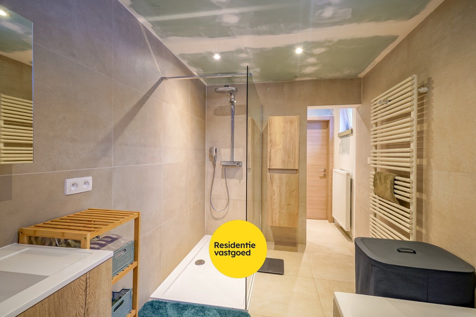 Instapklare gezinswoning met 4 slaapkamers, tuin en zicht op de Spuikom te Bredene foto 14