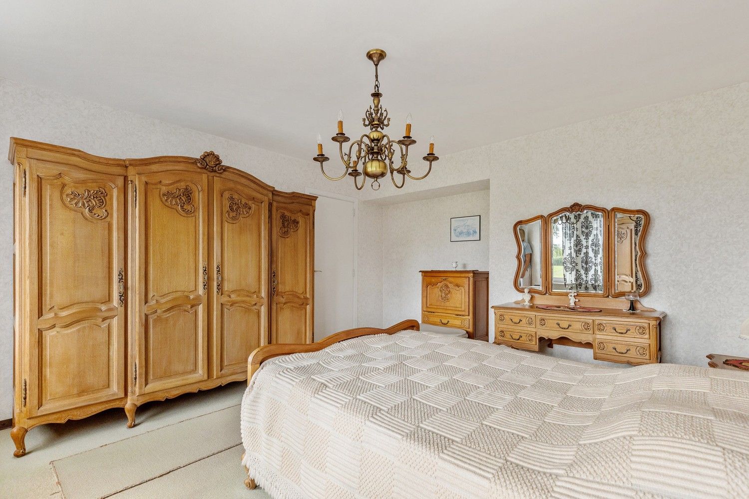 Perfect onderhouden woning met 4 Slpkrs op 1469m2 met zicht op de velden foto 22