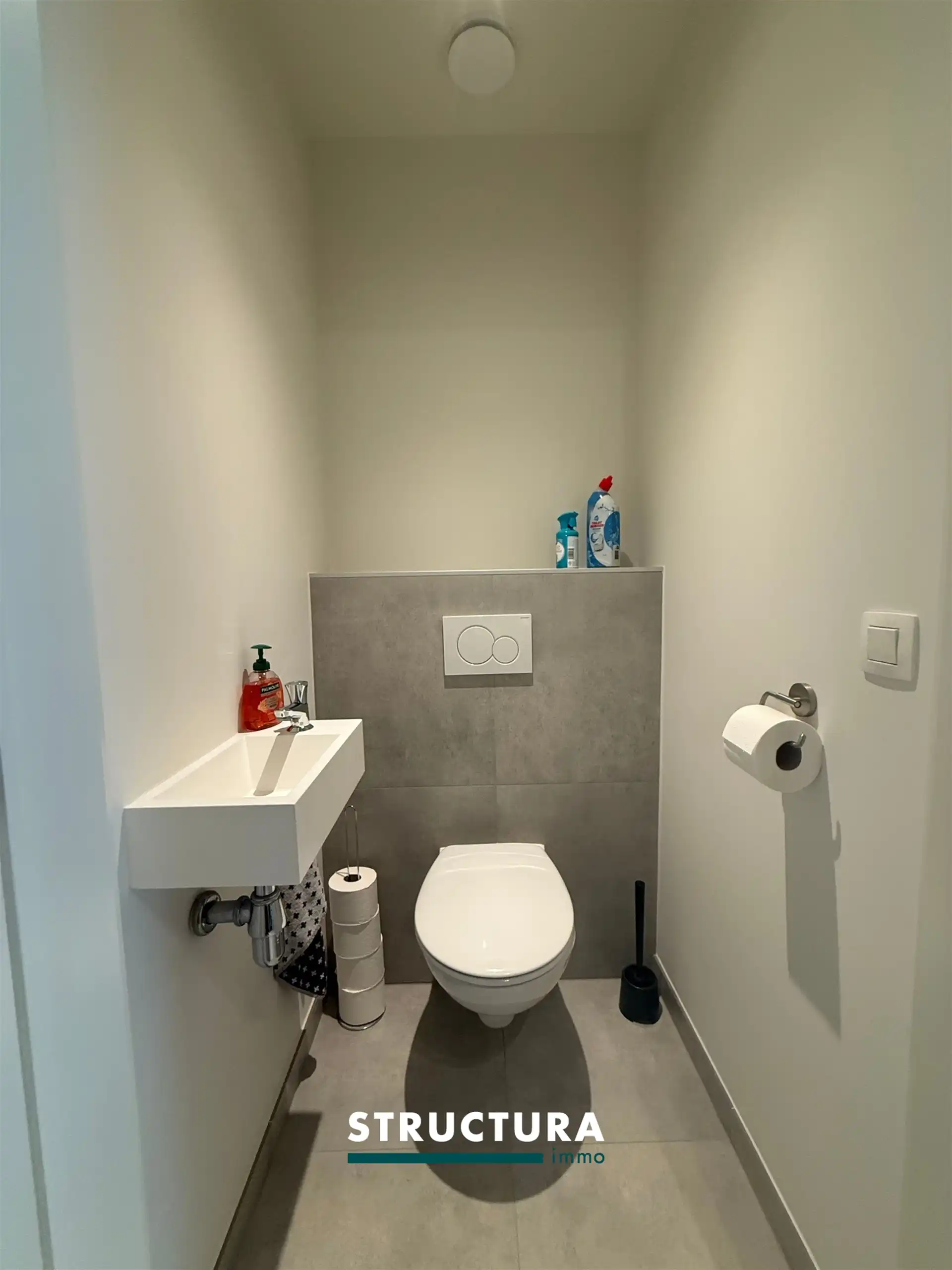 Appartement met 1 slaapkamer, terras en parking foto 9
