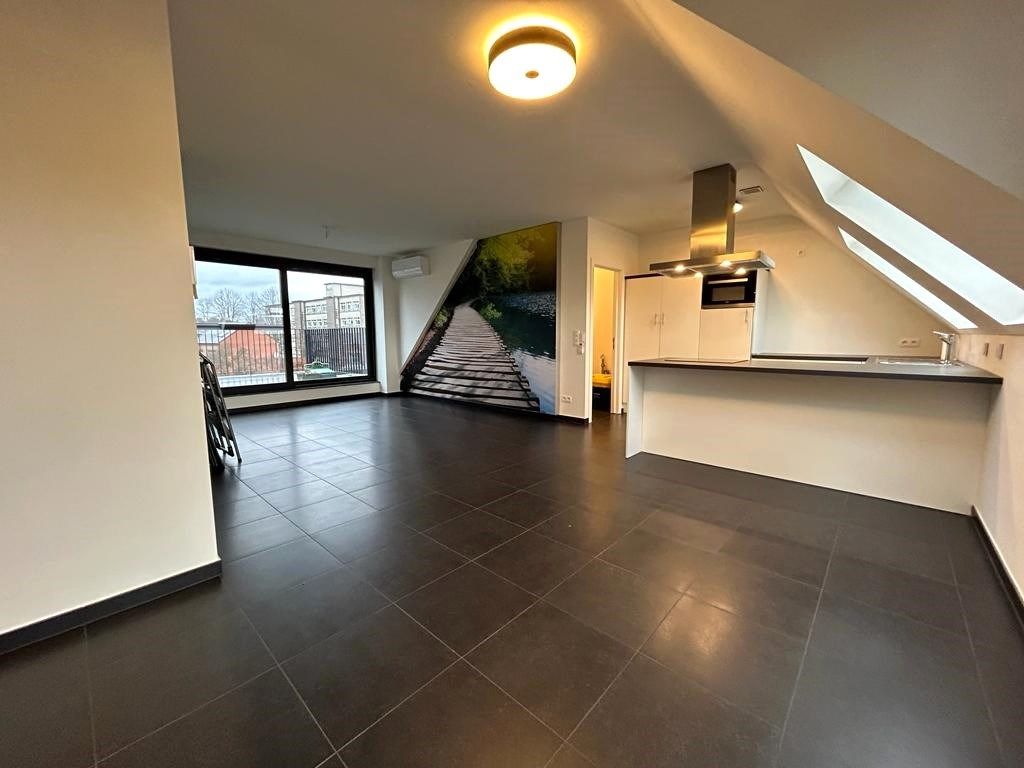 Gezellig en kwalitatief appartement van 80 m² gelegen te Mol centrum ! foto 2