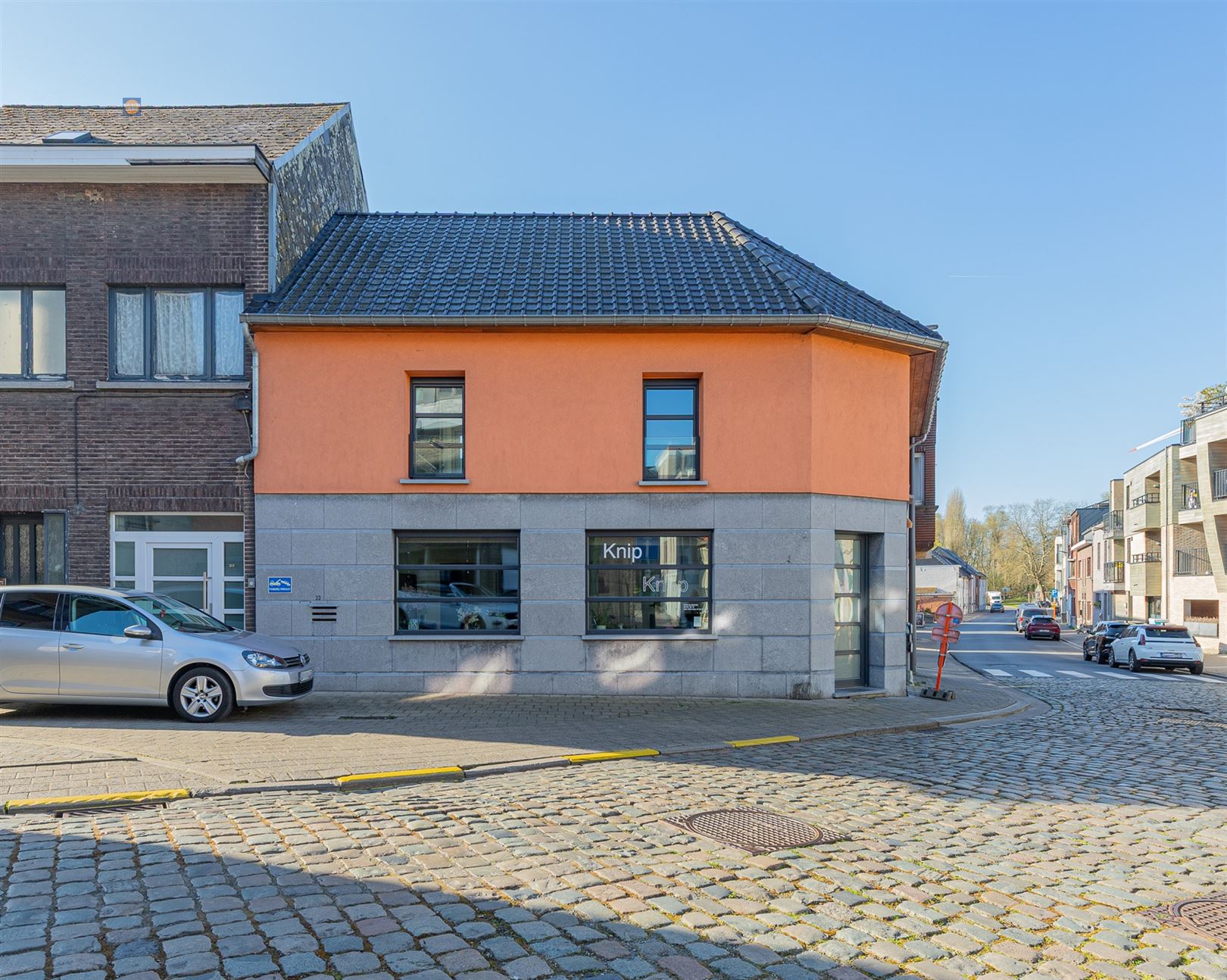 Unieke handelsruimte in het hart van het dorp foto 2