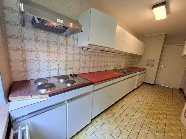 Ruim te moderniseren appartement foto 6