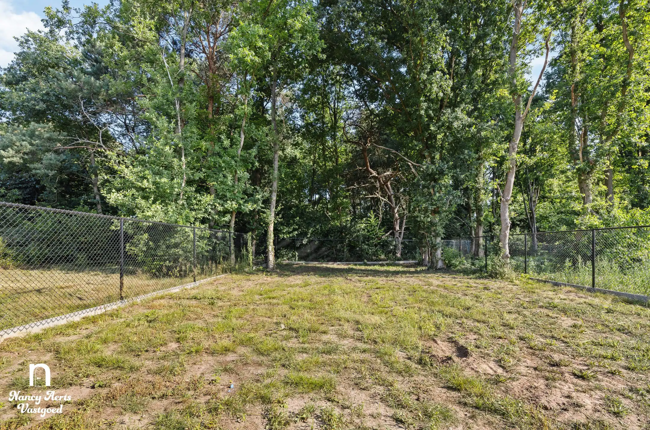 Moderne gezinswoning met tuin en afwerking naar eigen smaak foto 2