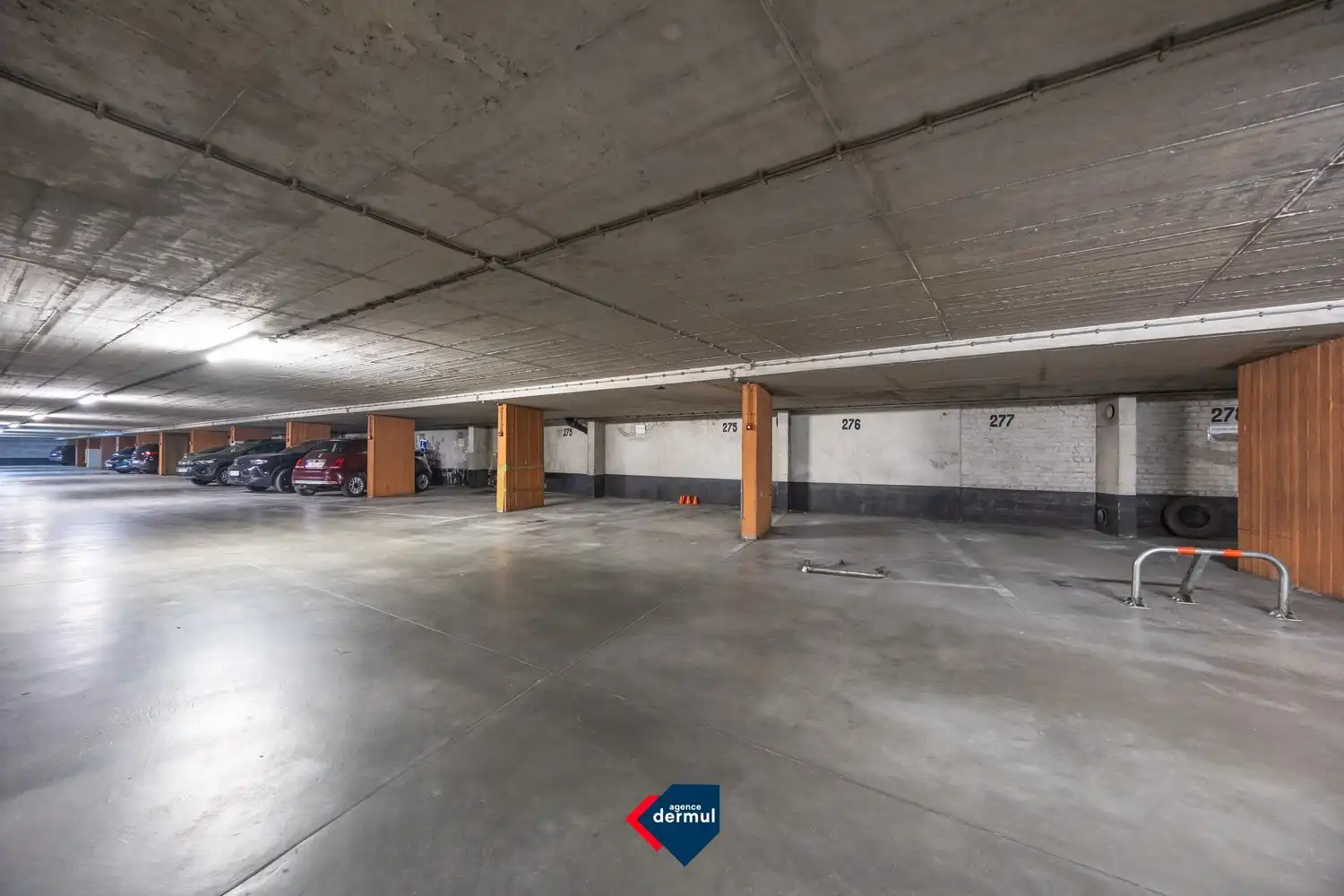 PARKING LEOPOLD - STAANPLAATS 277 foto 4