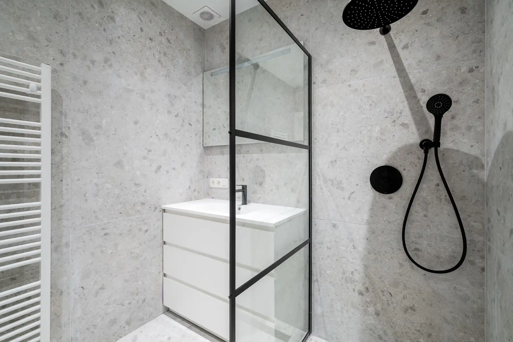 Duplex appartement in recent volledig gerenoveerd gebouw foto 8