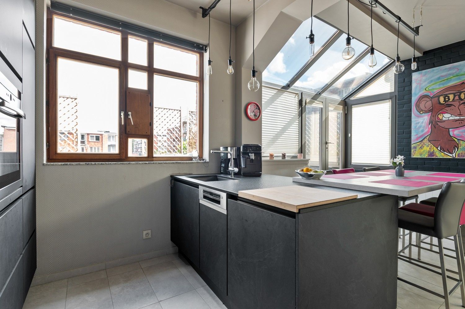 Ruim huis met 3 slaapkamers, tuin en garage te Deurne! foto 17