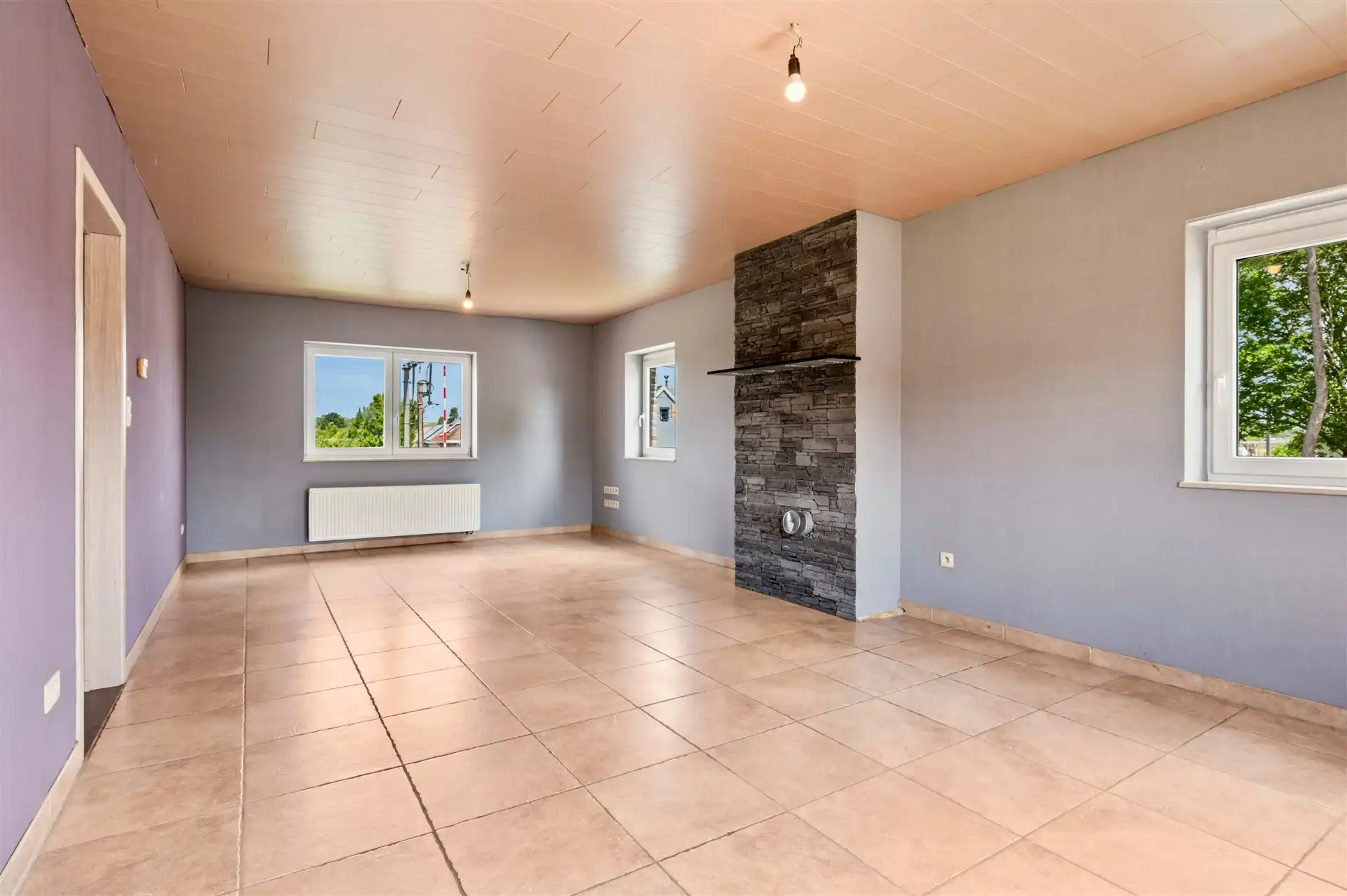 Knappe, ruime instapklare woning met 4 slpks, 2 bdks en tuin foto 20