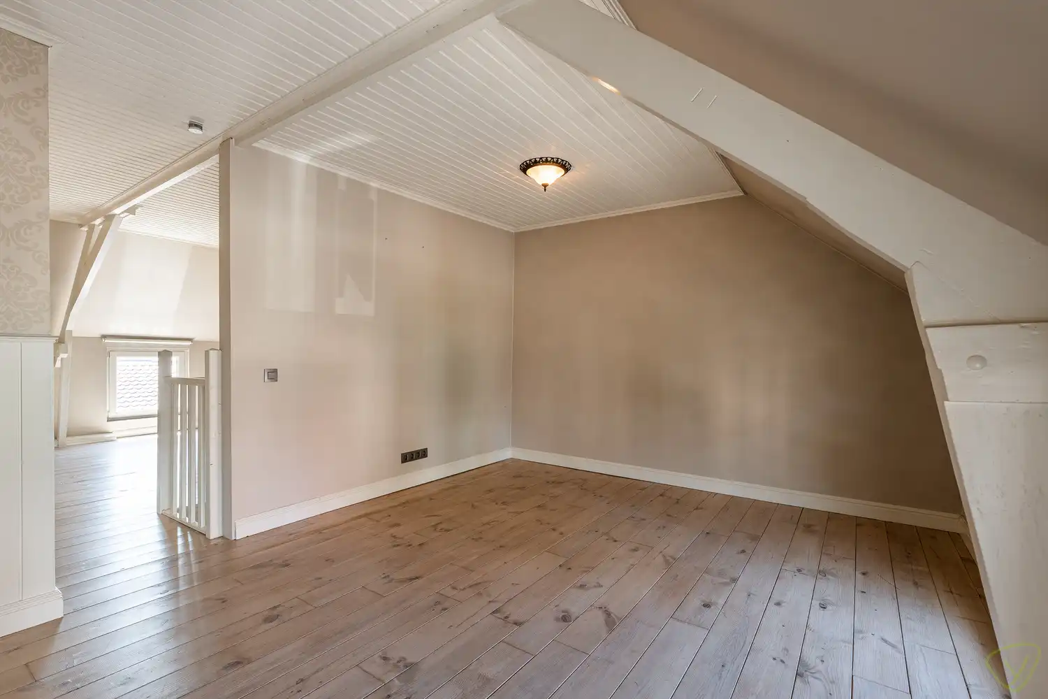 Gezellige instapklare woning met zonnig koertje in Eeklo! foto 20