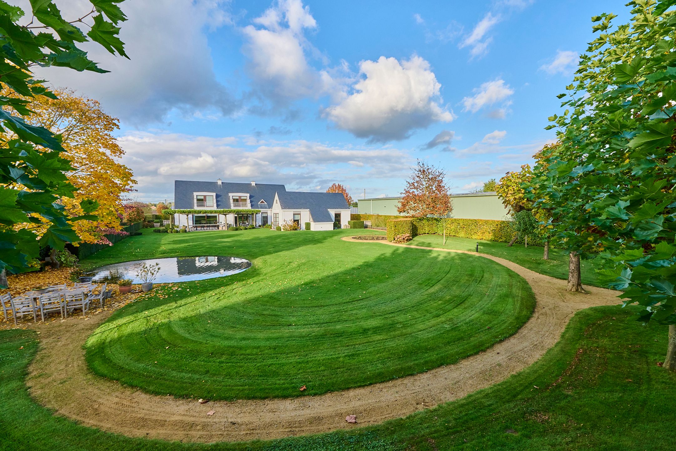 TE KOOP Nieuwerkerken: Industrie met woning foto 9