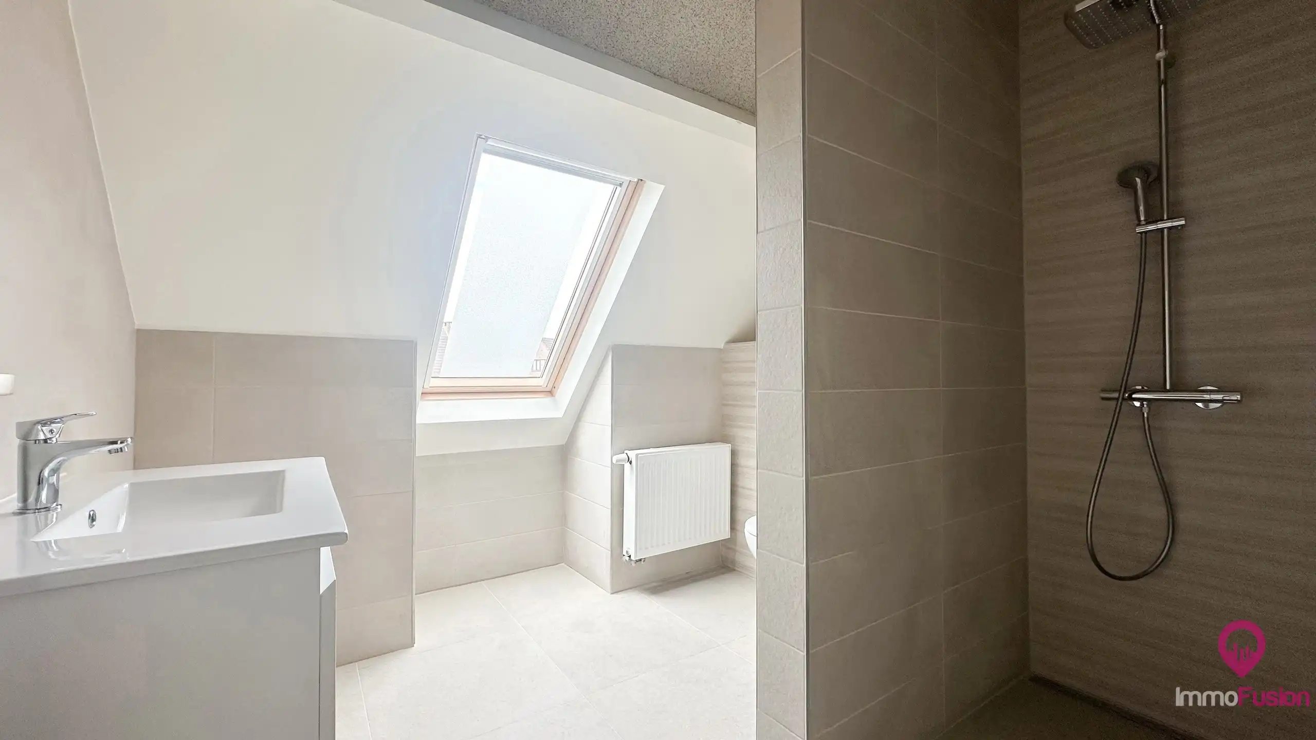 mooie gezinswoning met 3 slaapkamers en tuin foto 14