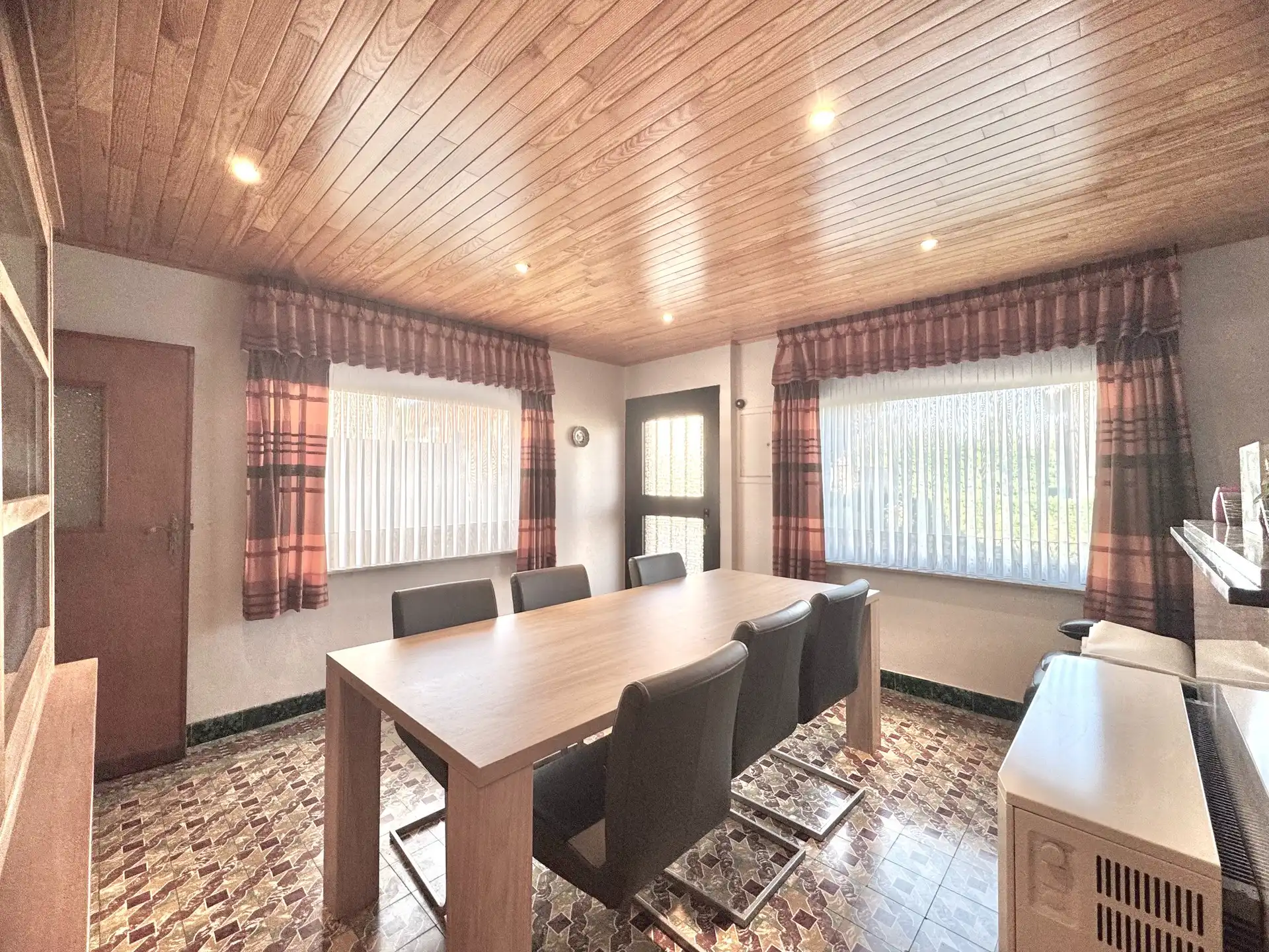 HALFOPEN WONING | 2 KAMERS |TERRAS | GARAGE | 208 M² foto 19