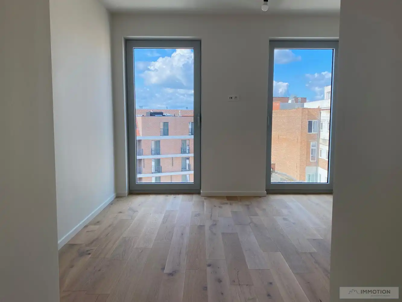 Prachtig appartement te huur in centrum Kortrijk - mét parking en kelder foto 12