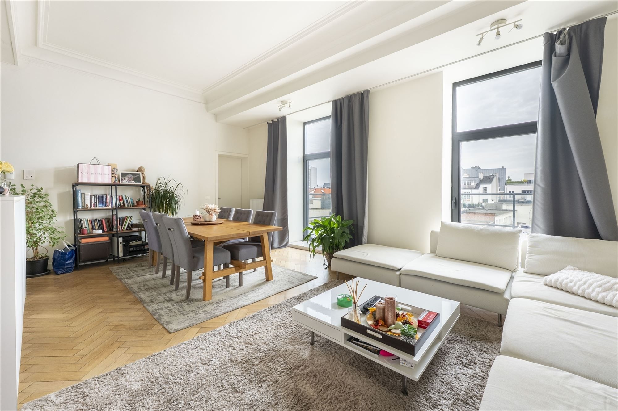 Karaktervol 2 slk appartement met terras foto {{pictureIndex}}