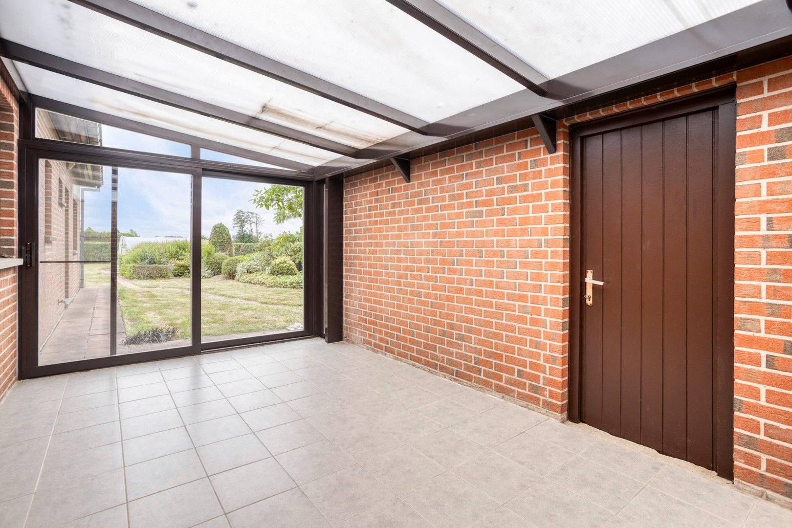 Alleenstaande woning met grote tuin en weiland op 3.846 m² foto 17