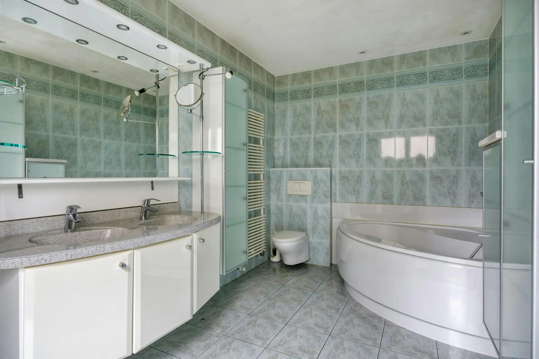 Prachtige villa te koop in centrum Zwijndrecht foto 14