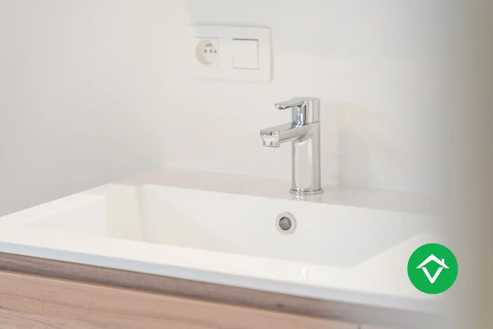 Volledig gerenoveerde woning (EPB B) met garage op topligging te Eernegem foto 17