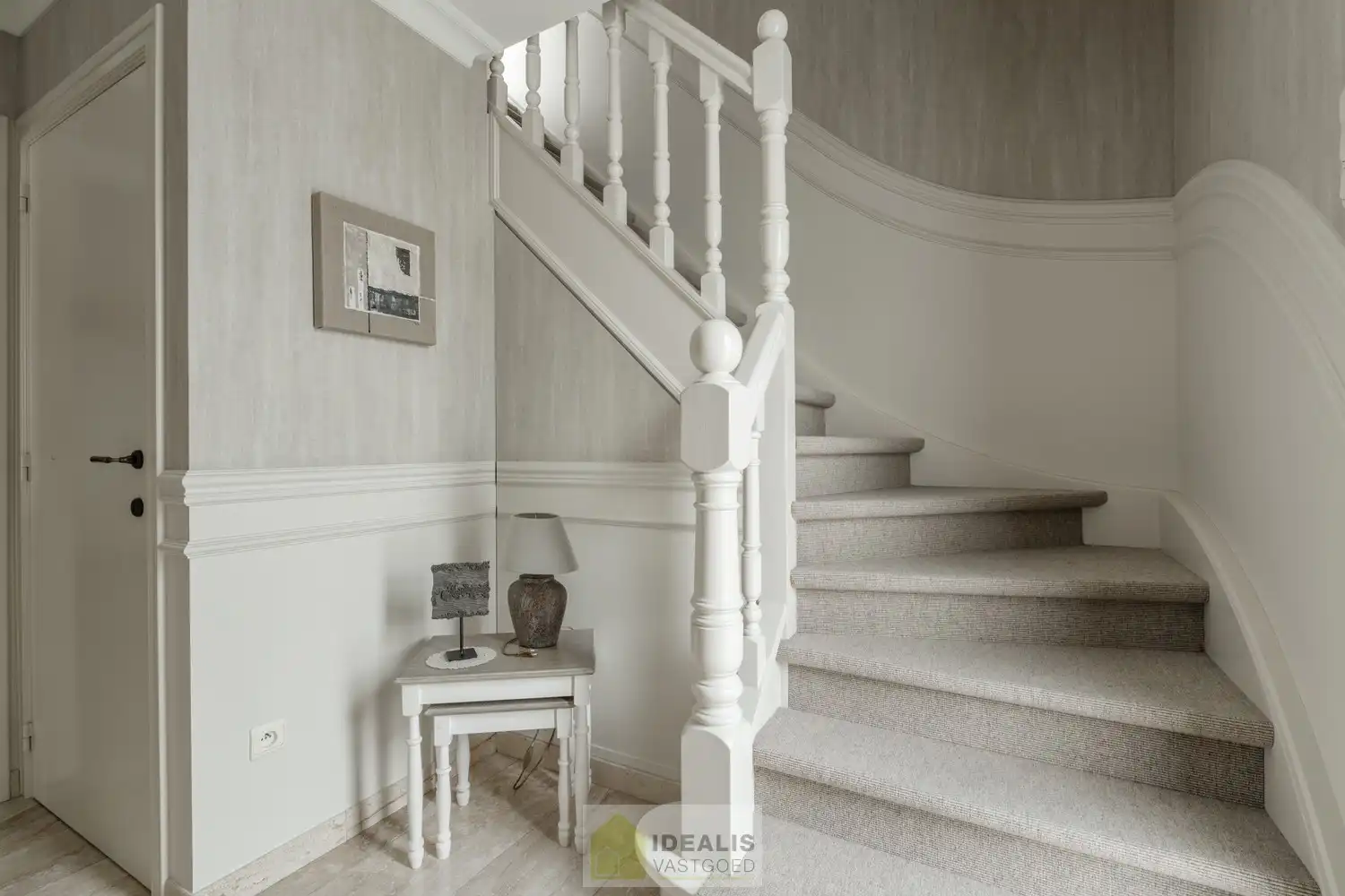 INSTAPKLARE HANDELSRUIMTE VAN MAAR LIEFST +- 410M² MET RIANTE WONING OP SCHITTERENDE COMMERCIËLE ZICHTLOCATIE!! foto 40