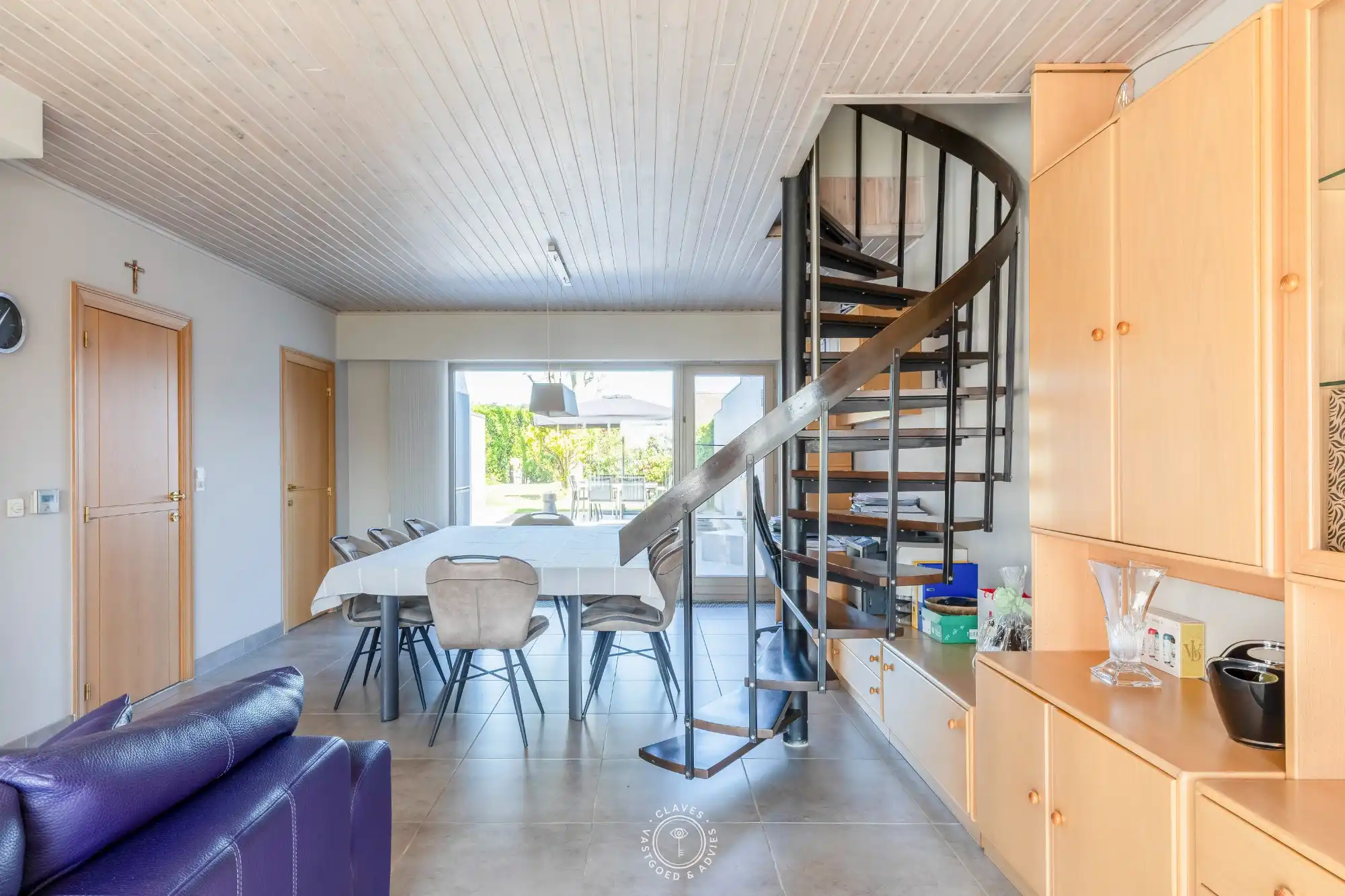 Ruime halfopen bebouwing met weiland op 6029 m² foto 4