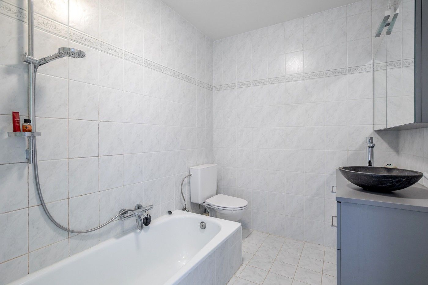 Gezellig, instapklaar dakappt. met 2 slpk. en ruim balkon foto 17