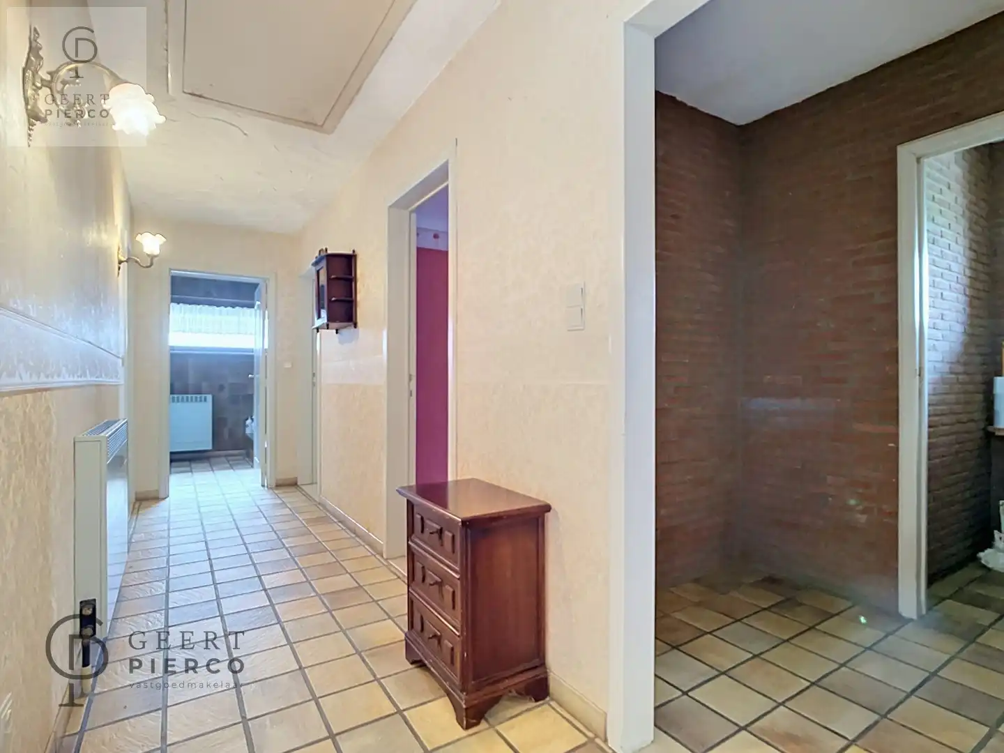 Zeer ruime bungalow gelegen op een uiterst rustig perceel foto 15