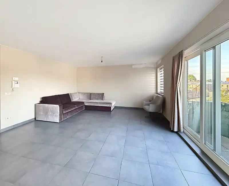 Gezellig appartement met terras in het centrum van Wondelgem foto 3