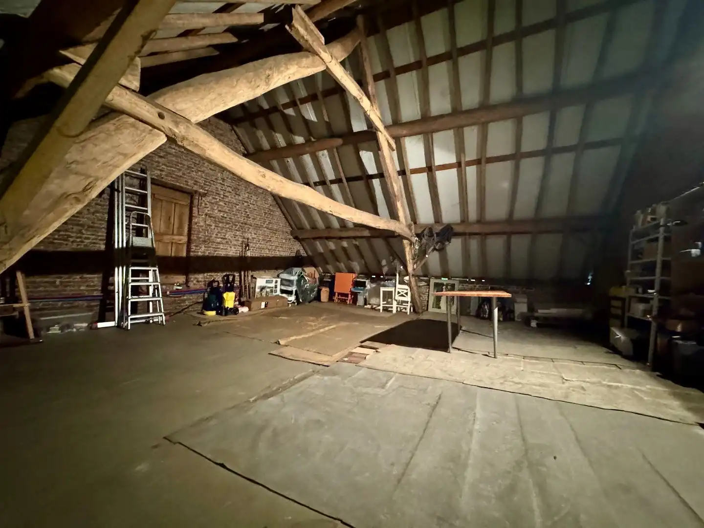 Te koop: ruime woning met onder andere slaapkamer en badkamer op het gelijkvloers.  foto 24