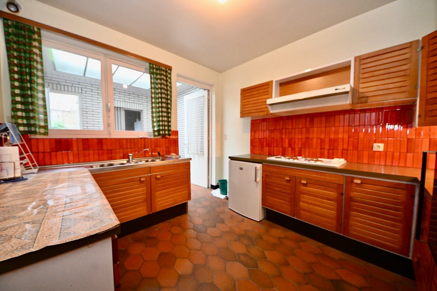 Half open bebouwing met 3 slaapkamers en garage foto 8
