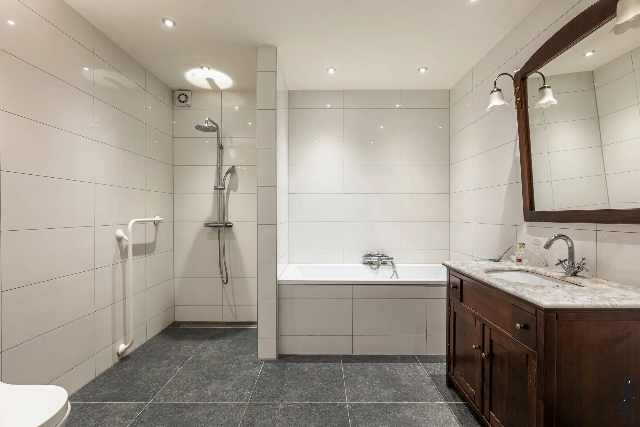 Exclusieve woning met meer dan 1.000 m² potentieel op een perceel van circa 5.800 m²! foto 17