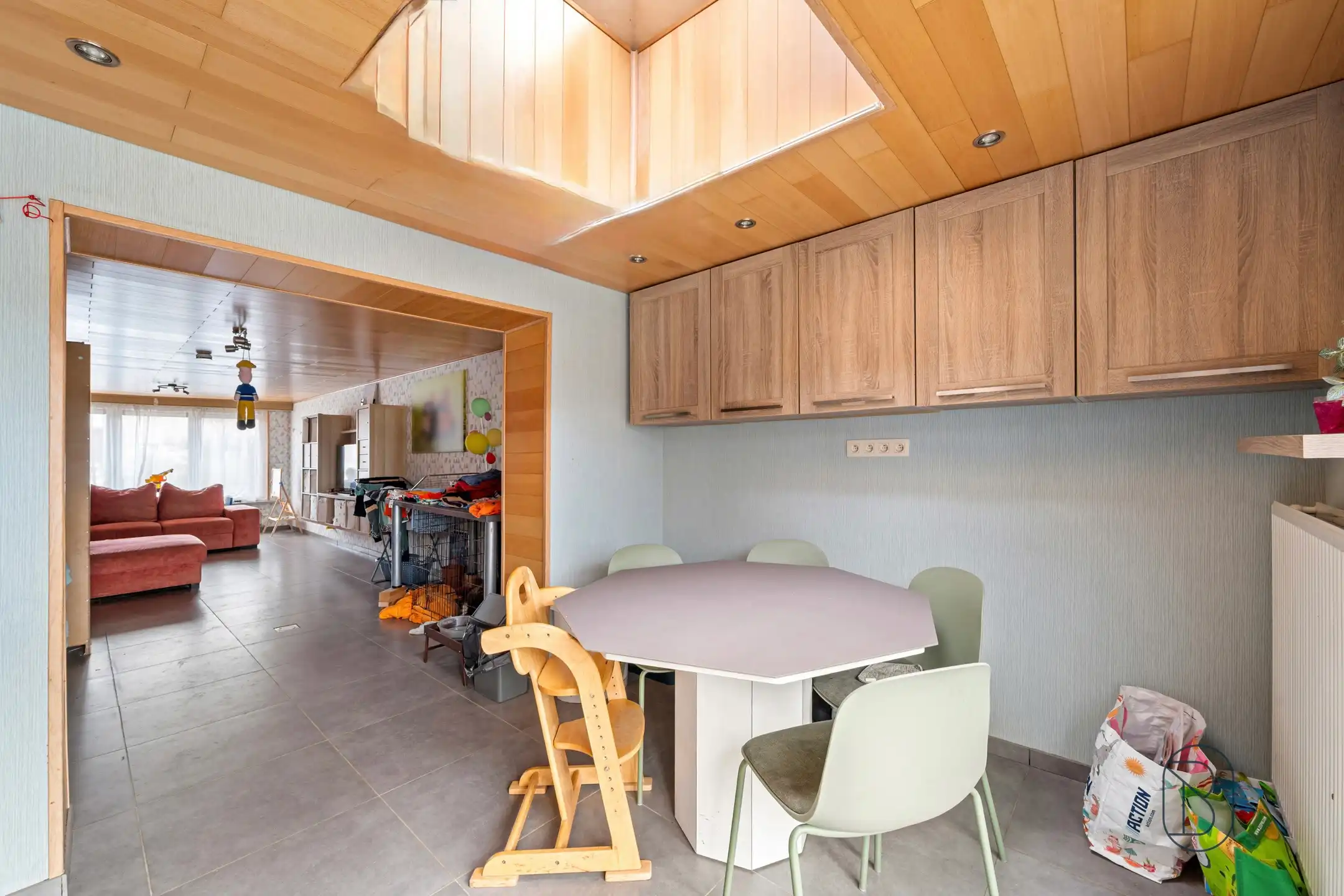 Halfopen woning met garage en tuin in Harelbeke foto 7