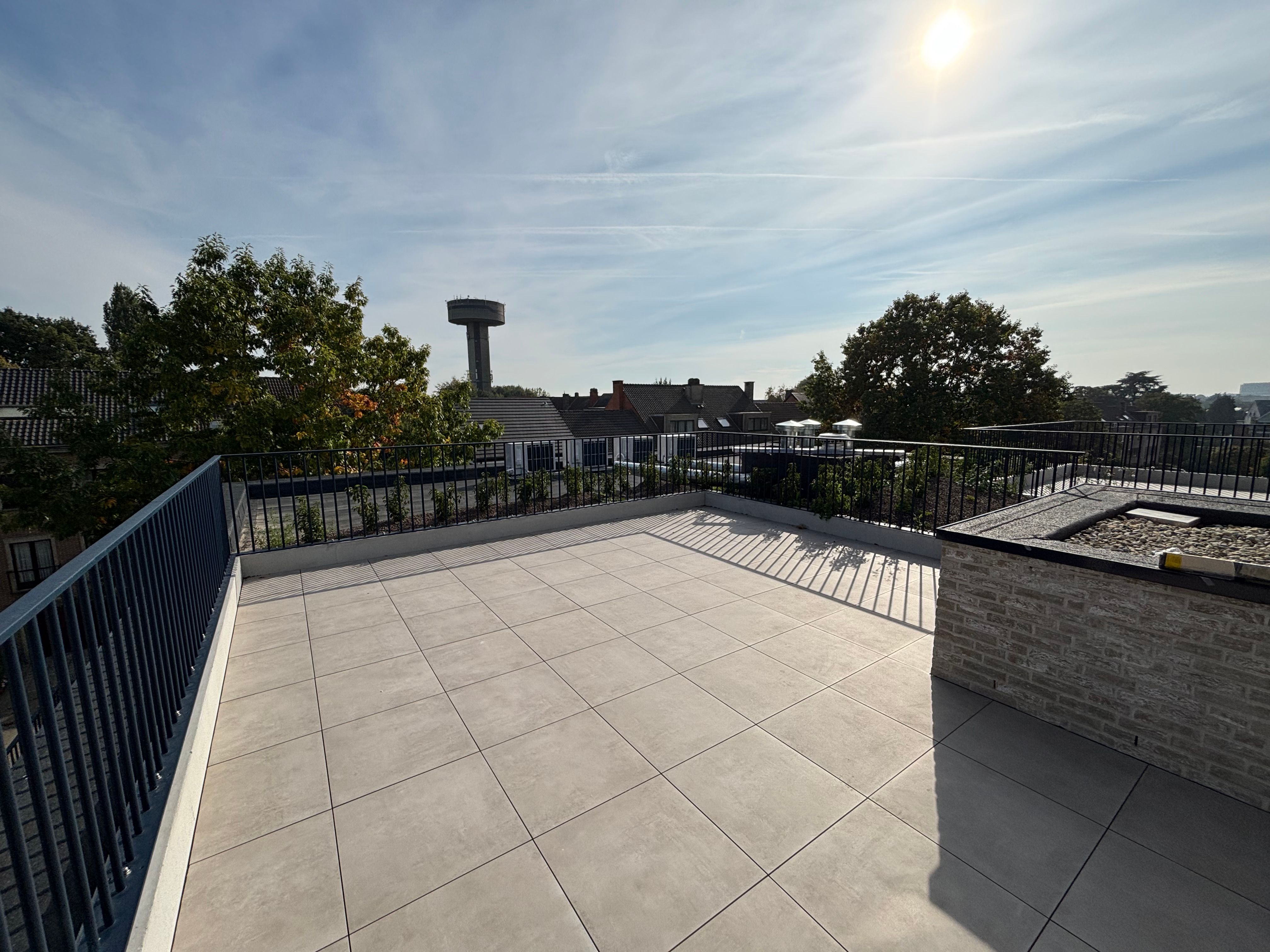 Penthouse/nieuwbouwappartement te huur: 3 slaapkamers of 2 + bureau/dressing foto 14