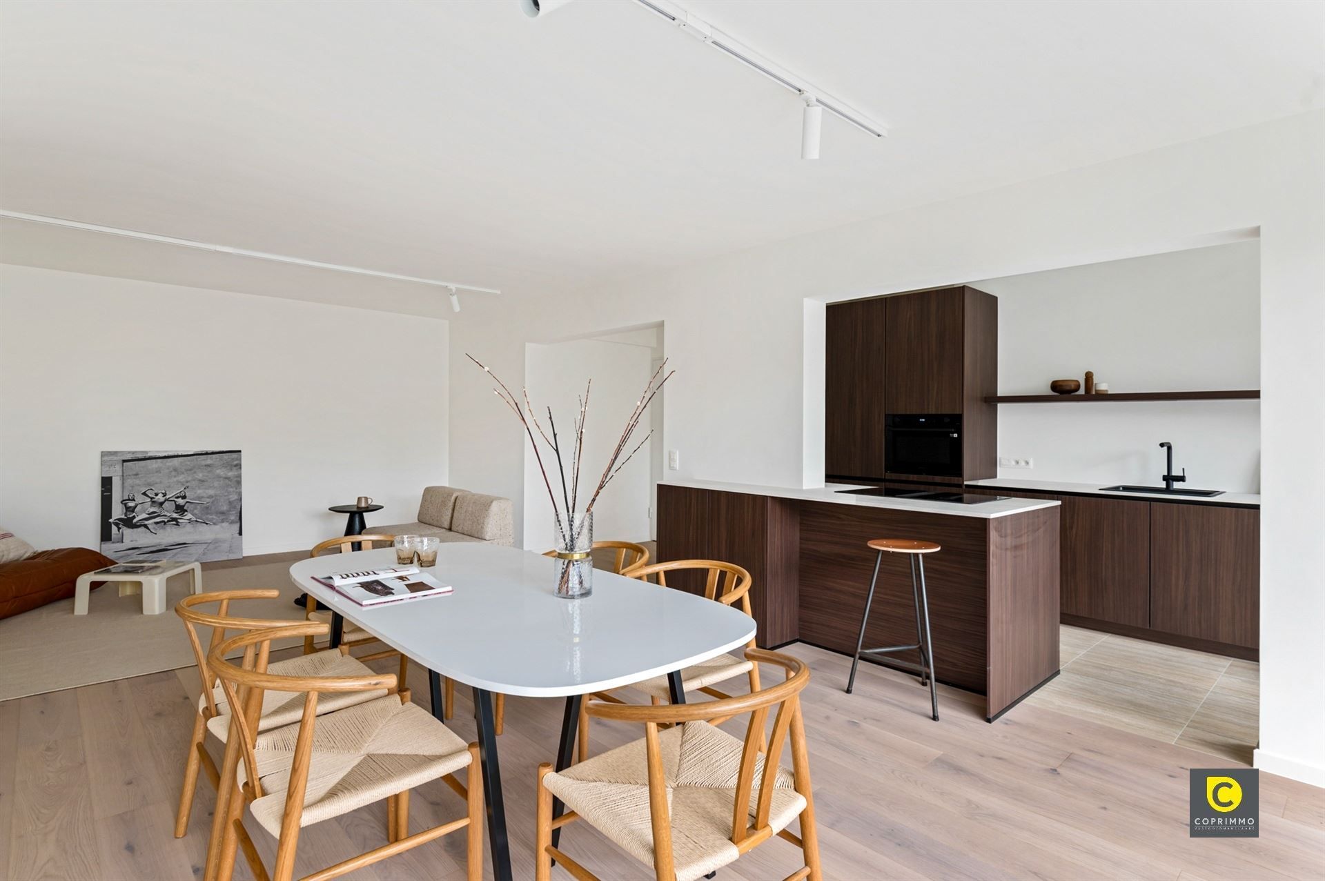Luxueus gerenoveerd 2-slpk app met groot terras in 't groen! foto 3