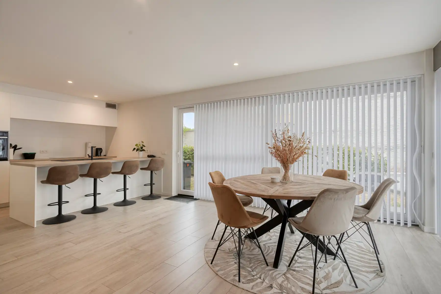 Prachtig gelijkvloers BEN-appartement met terras en parking foto 5